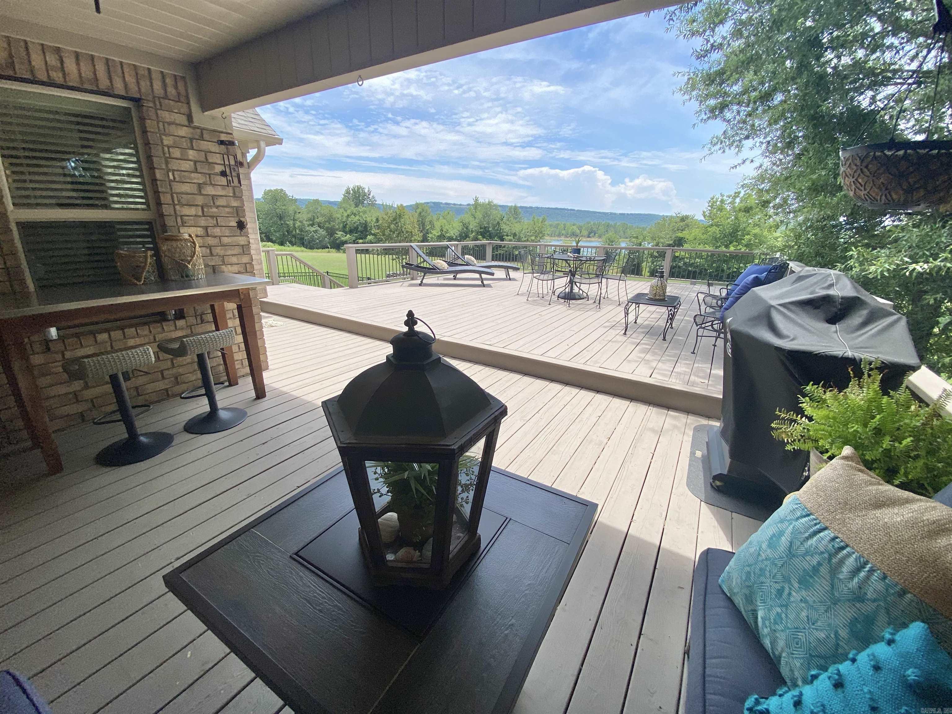 LANDING AT EMERALD ISLE - Residential