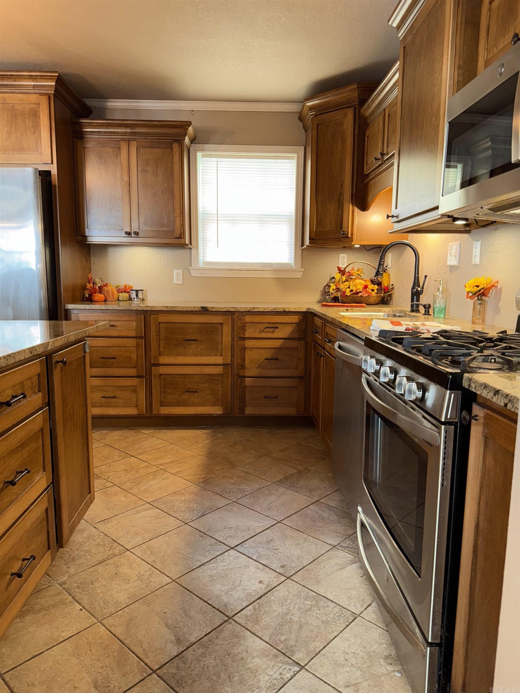 Knollcrest - Residential