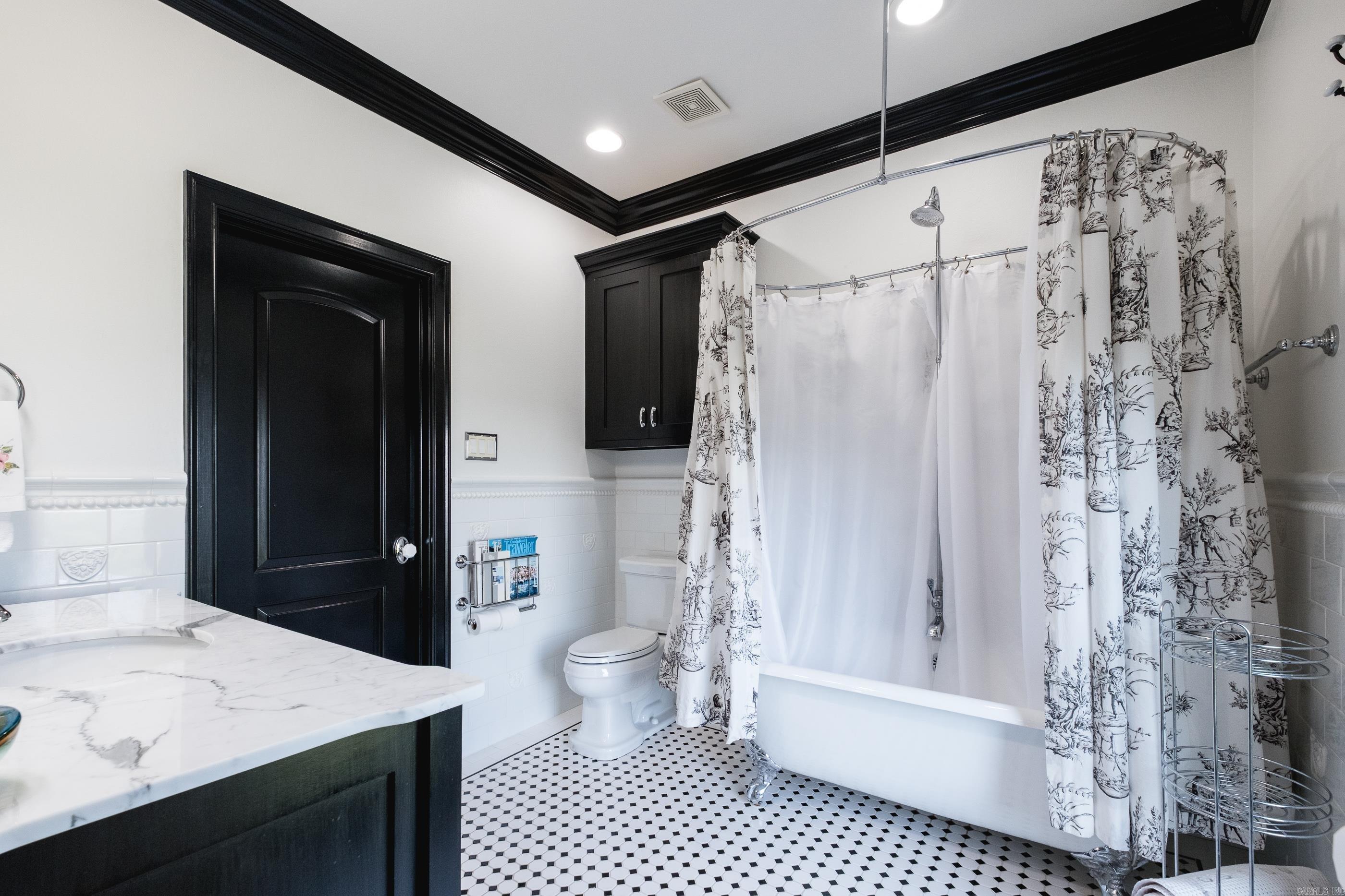 RIVER RIDGE POINTE - Residential