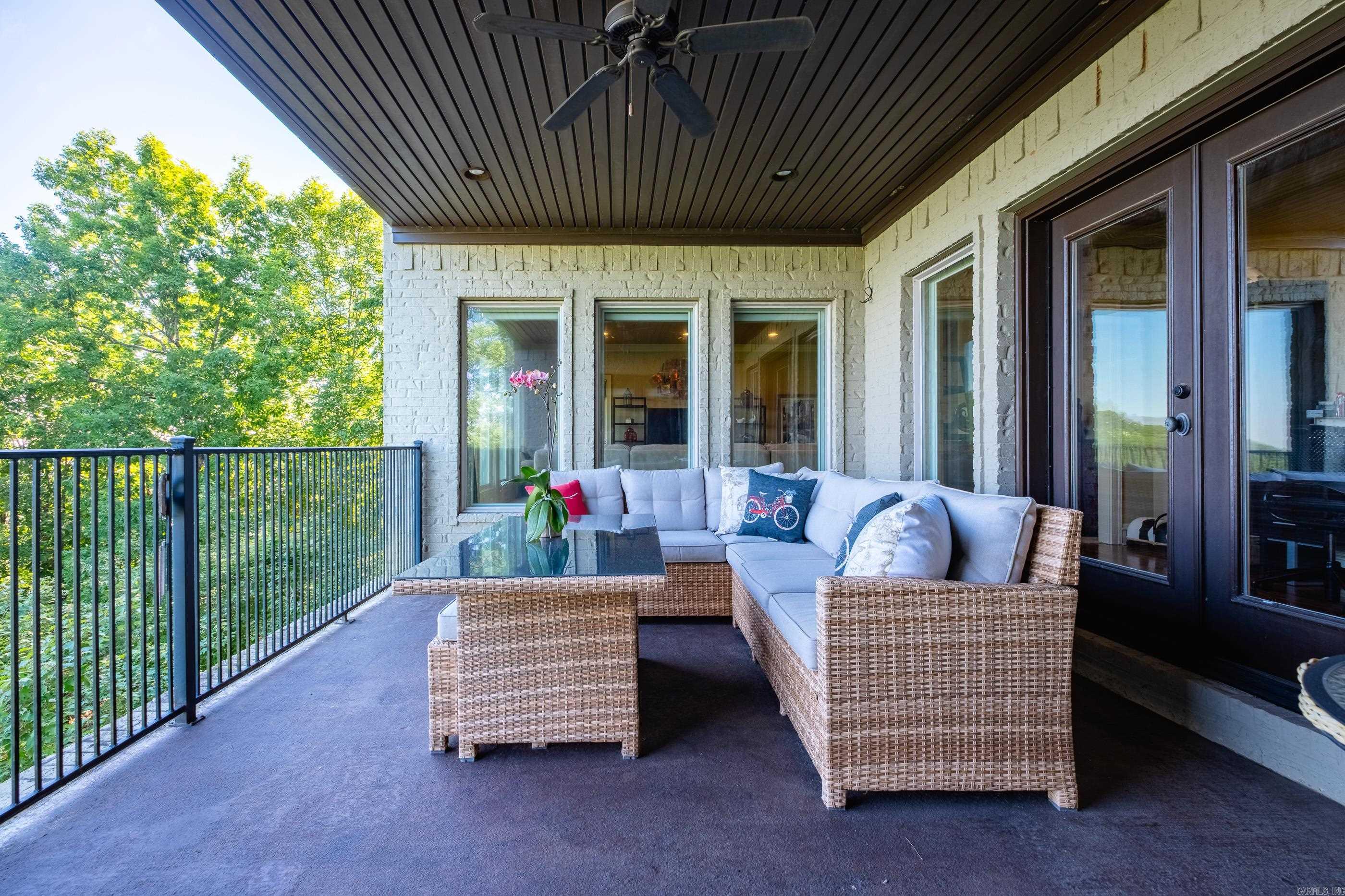RIVER RIDGE POINTE - Residential