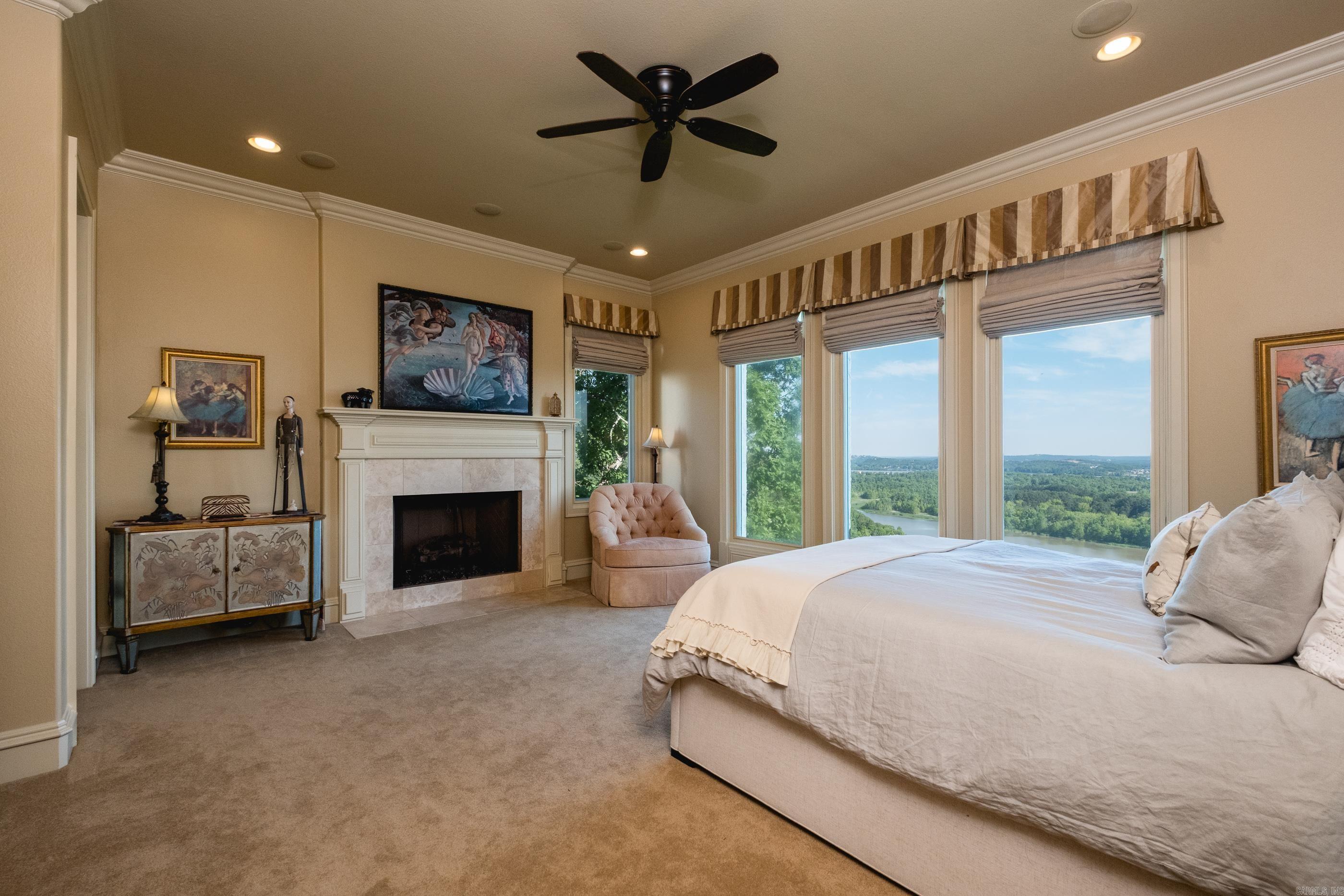 RIVER RIDGE POINTE - Residential