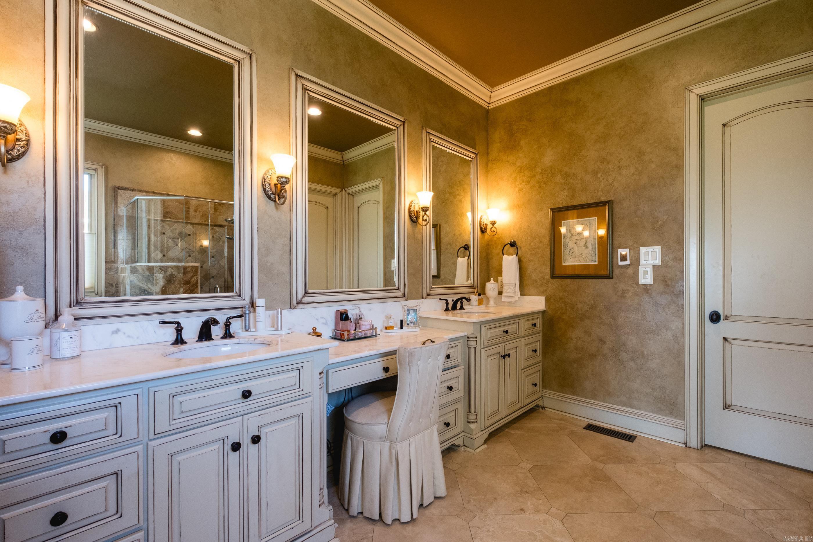 RIVER RIDGE POINTE - Residential
