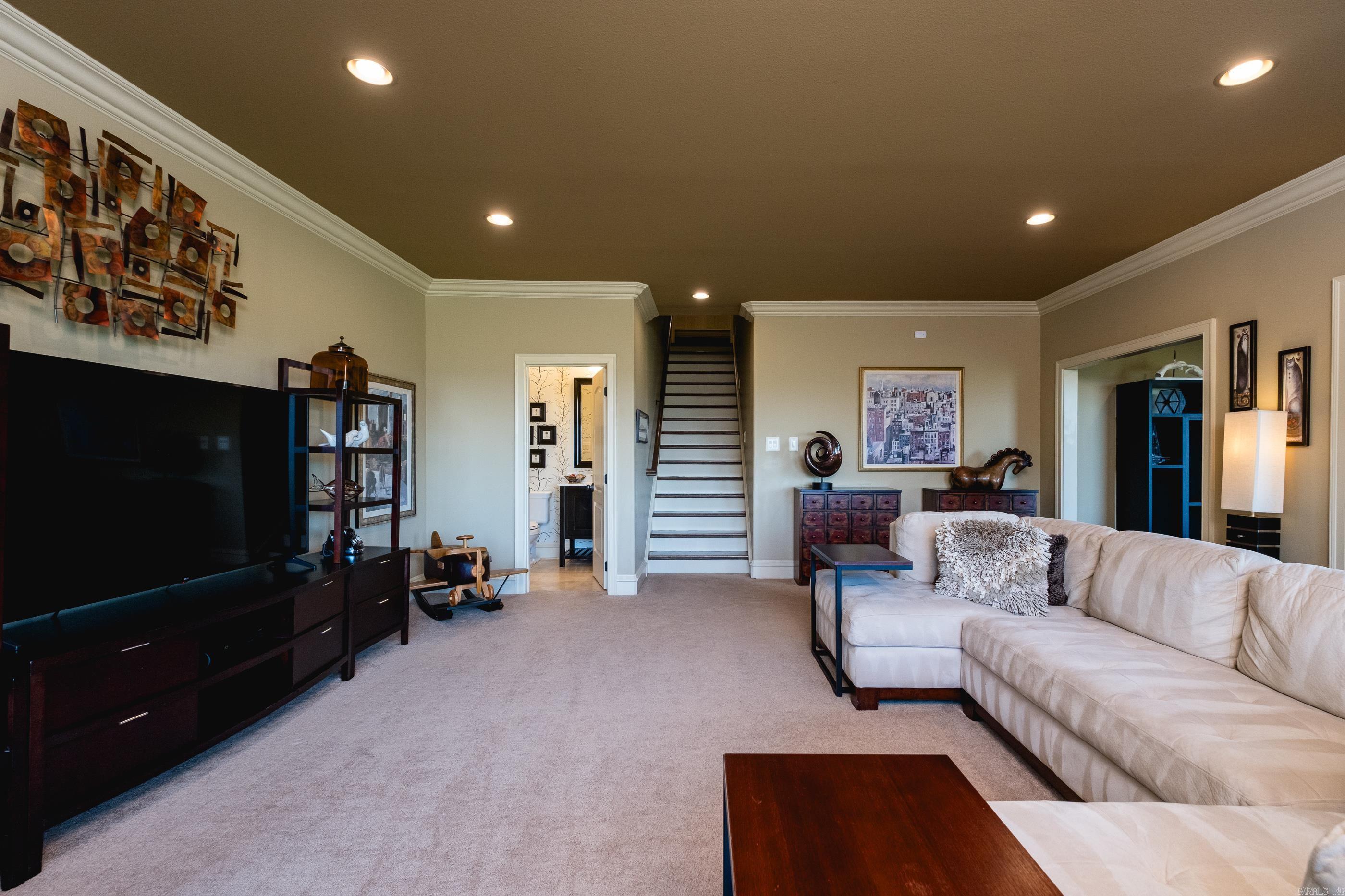 RIVER RIDGE POINTE - Residential