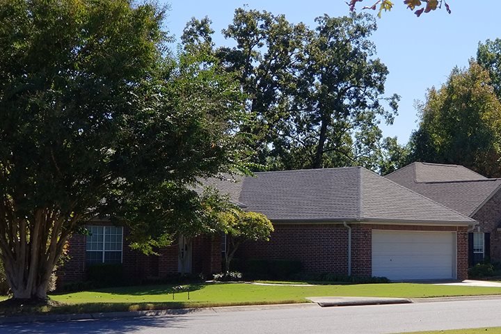 COUNTRY CLUB OF ARK THE - Residential Lease