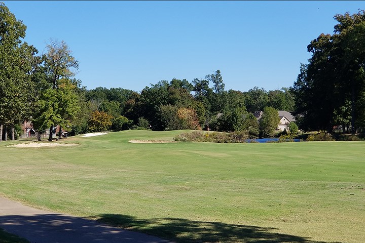 COUNTRY CLUB OF ARK THE - Residential Lease