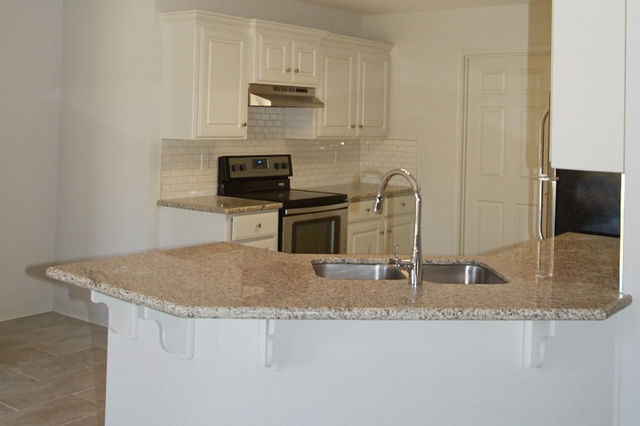 COUNTRY CLUB OF ARK THE - Residential Lease