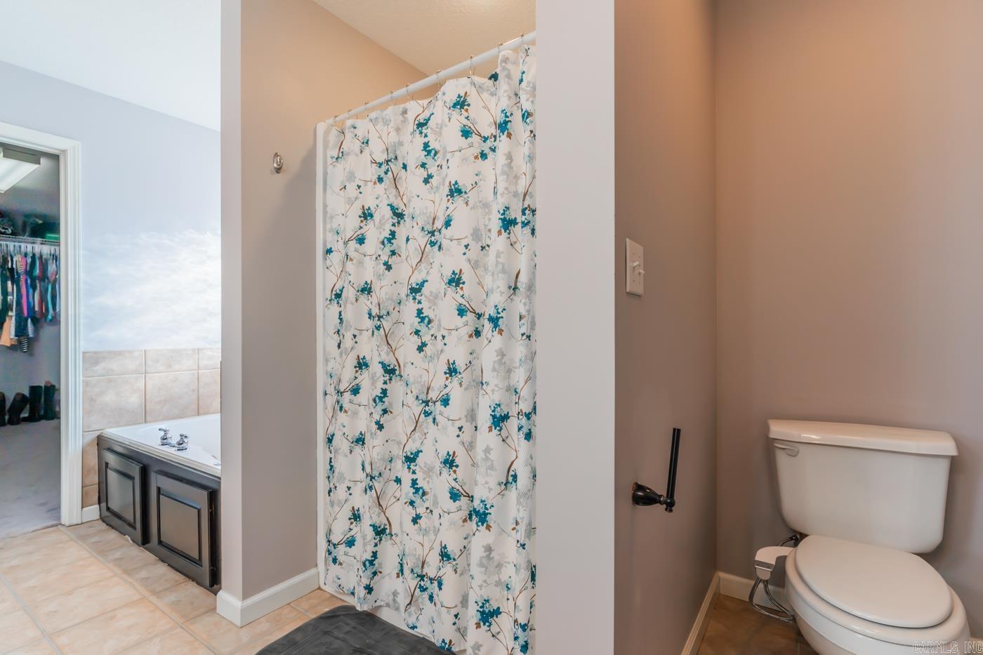 JULIE ANN SUB - Residential