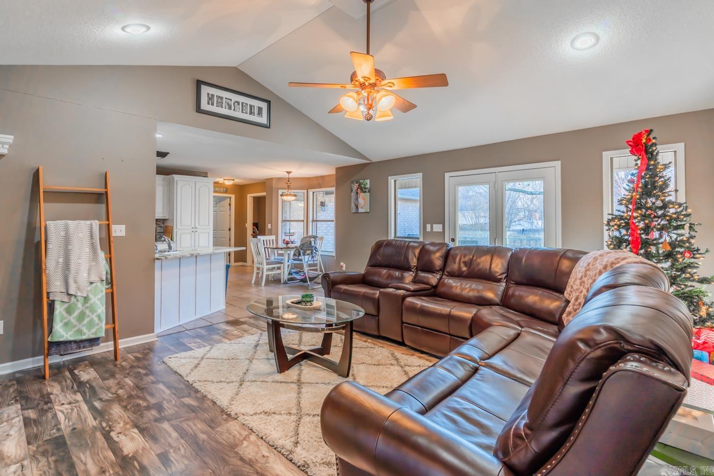 JULIE ANN SUB - Residential