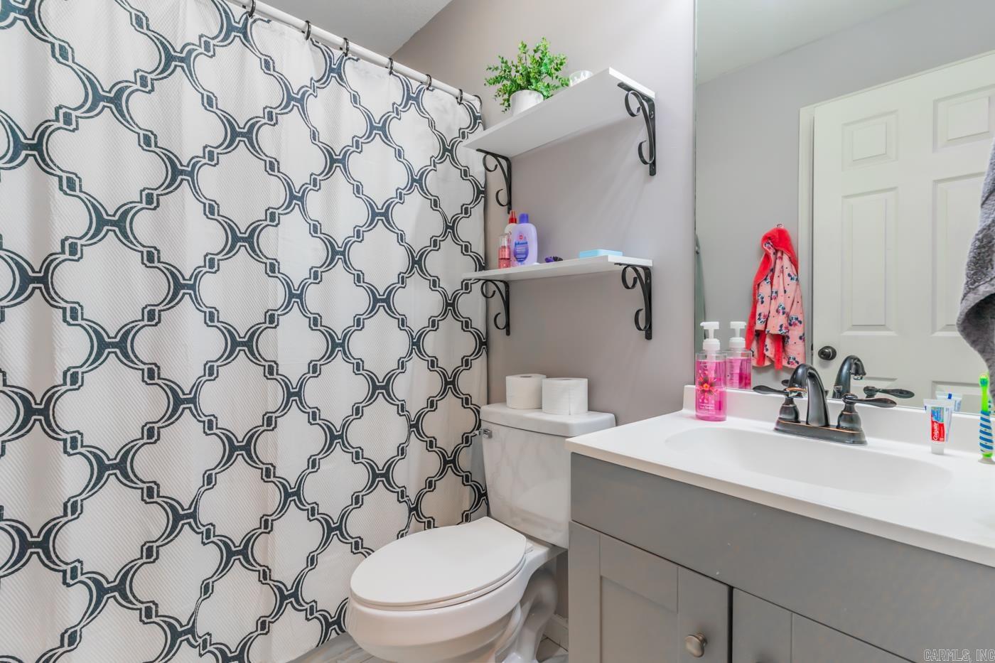 JULIE ANN SUB - Residential