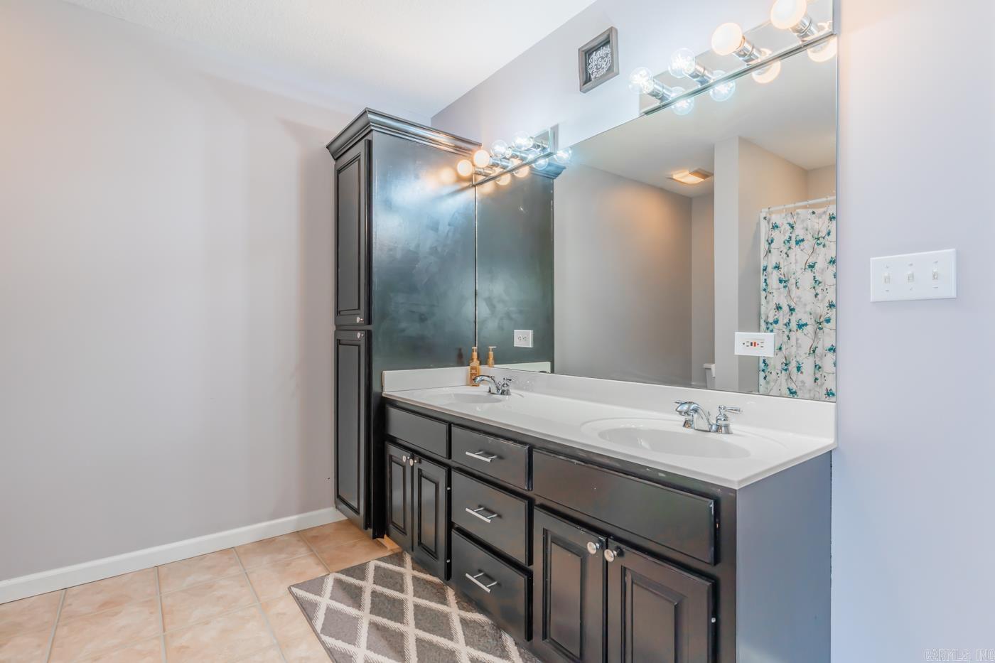 JULIE ANN SUB - Residential