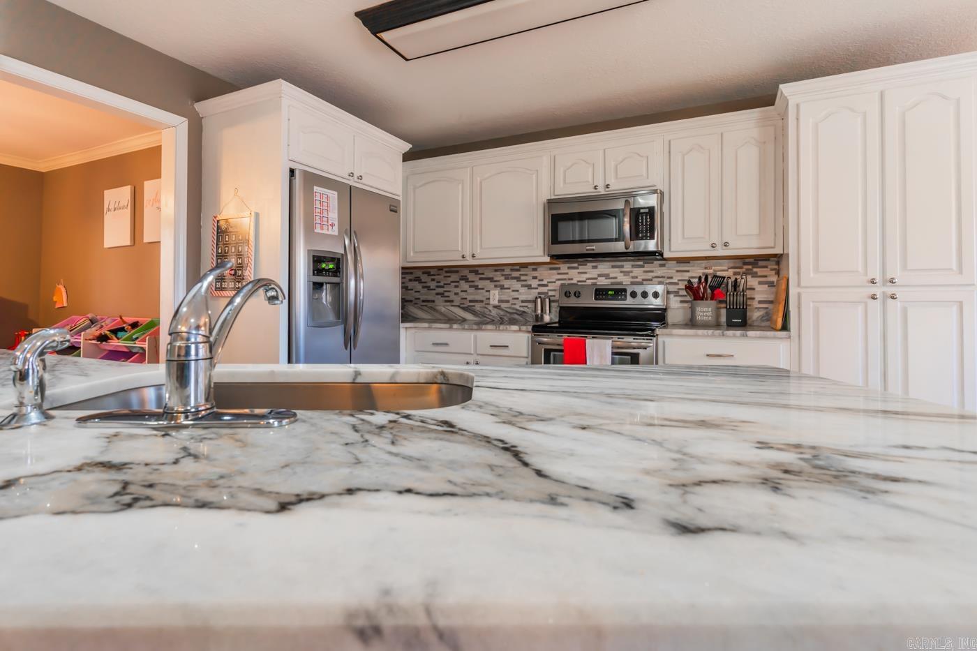 JULIE ANN SUB - Residential