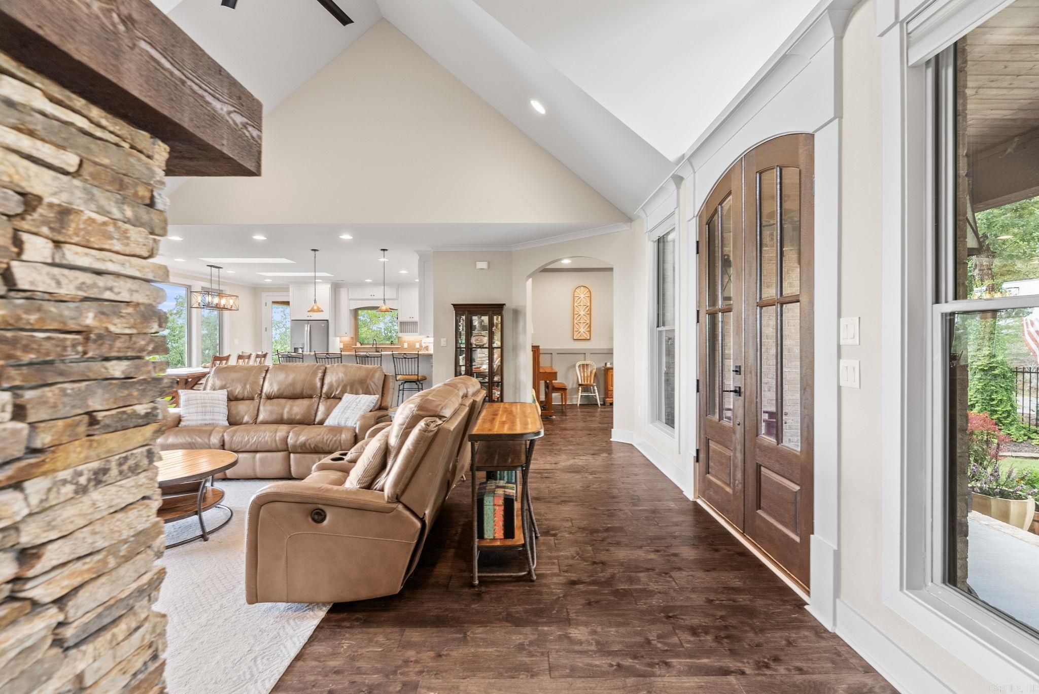 Reynolds Mountain - Residential