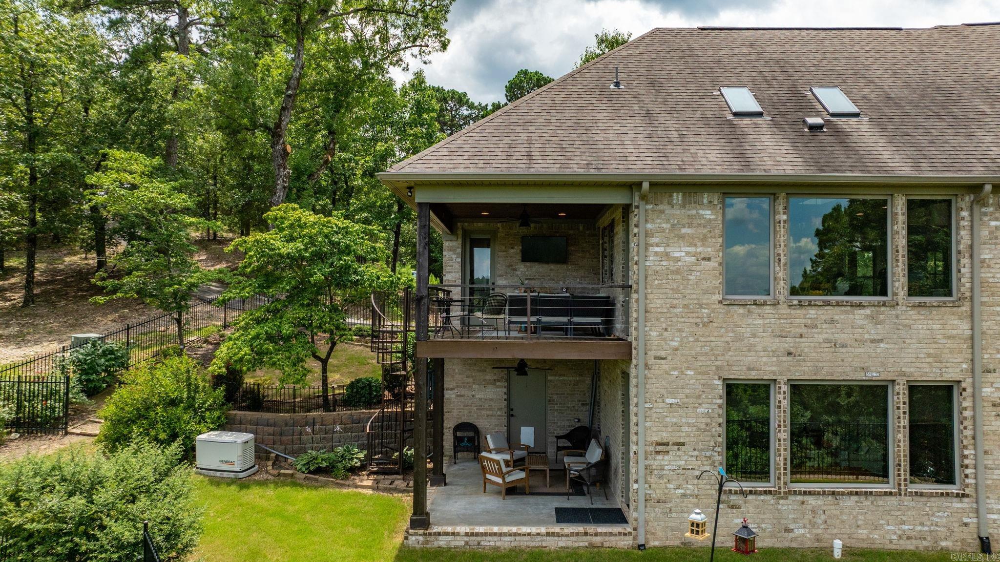 Reynolds Mountain - Residential