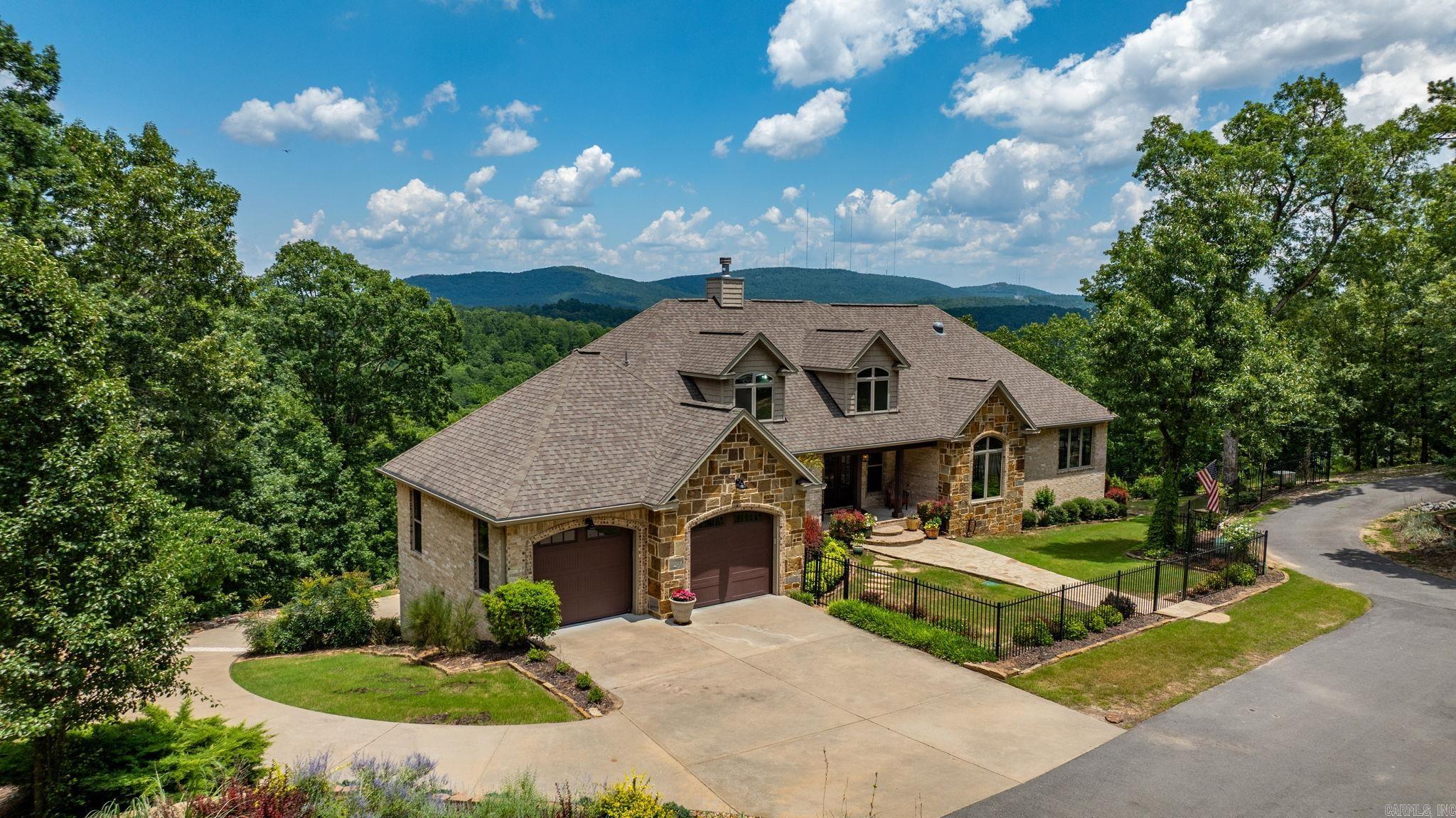 Reynolds Mountain - Residential