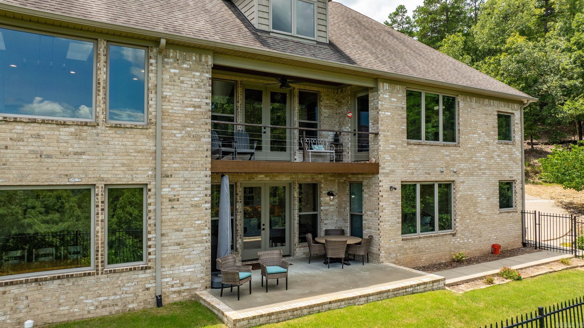 Reynolds Mountain - Residential