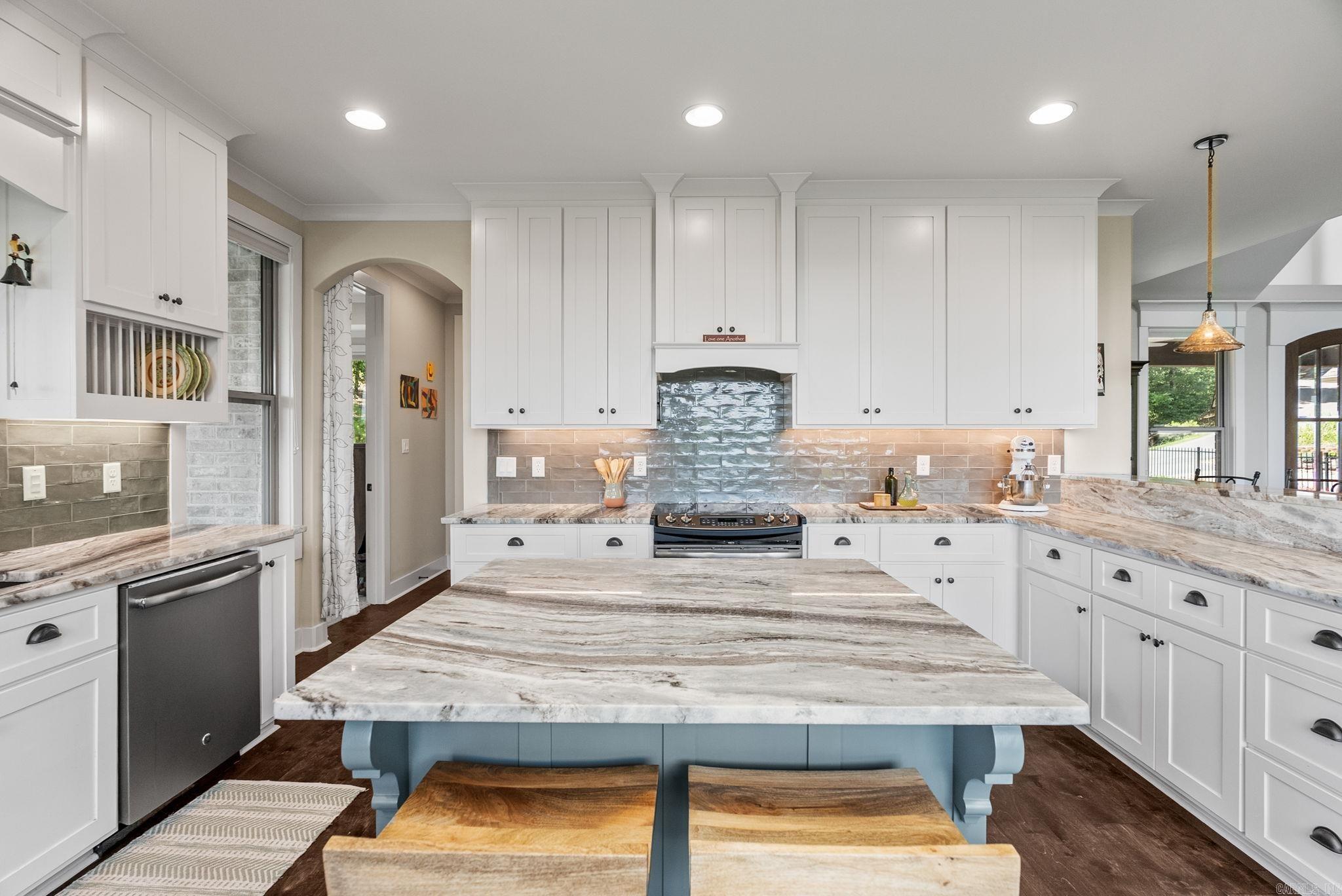 Reynolds Mountain - Residential