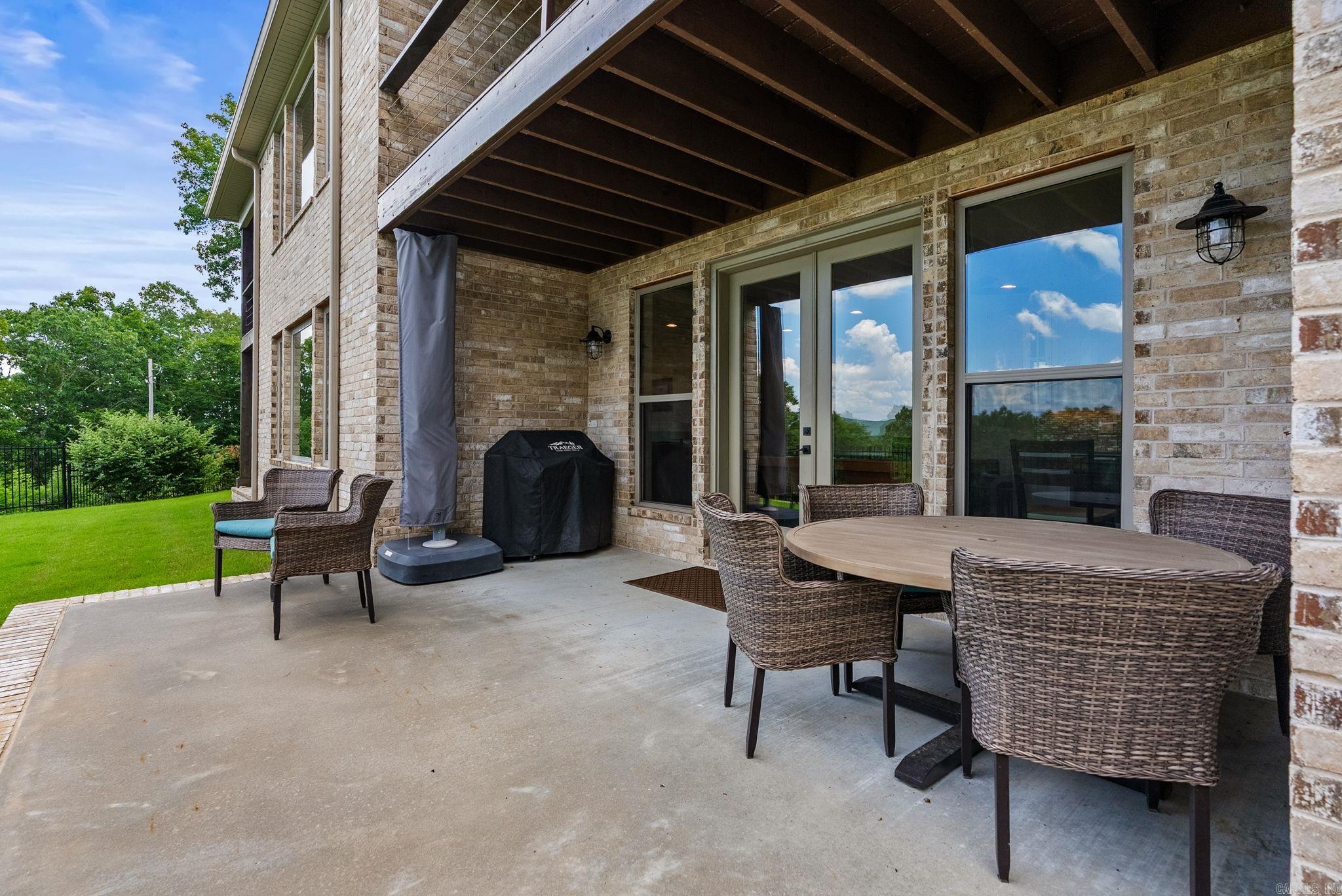 Reynolds Mountain - Residential