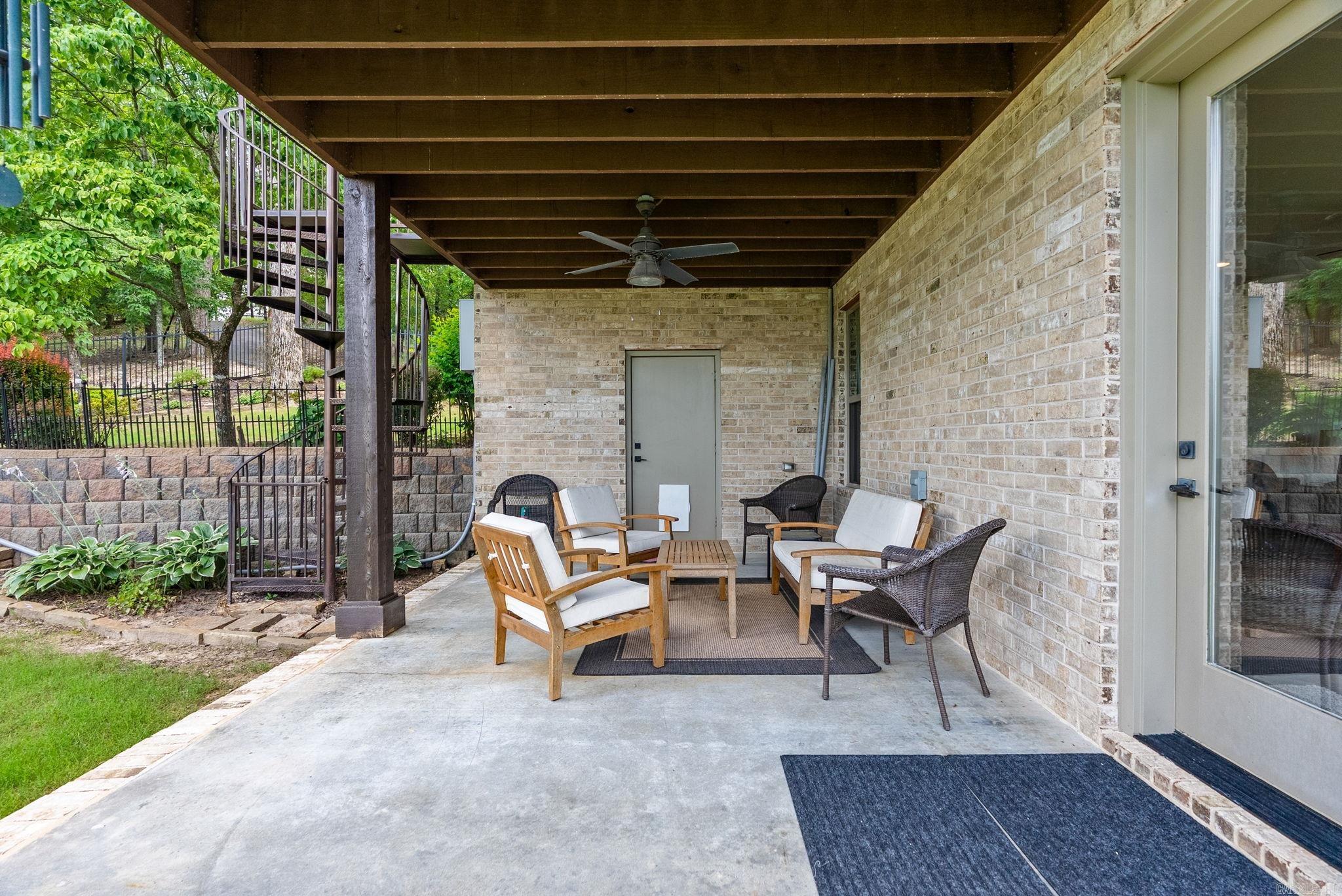 Reynolds Mountain - Residential