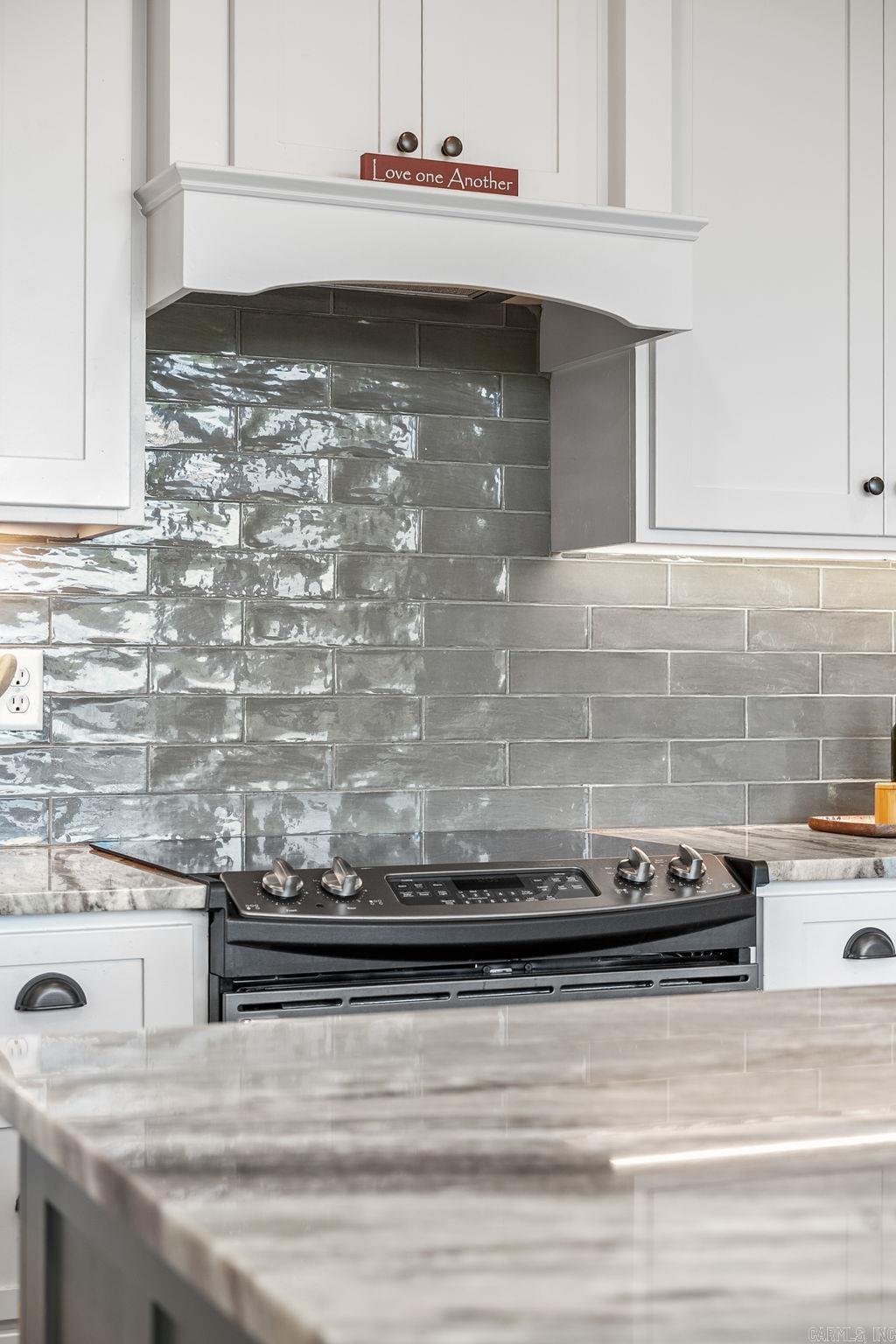 Reynolds Mountain - Residential