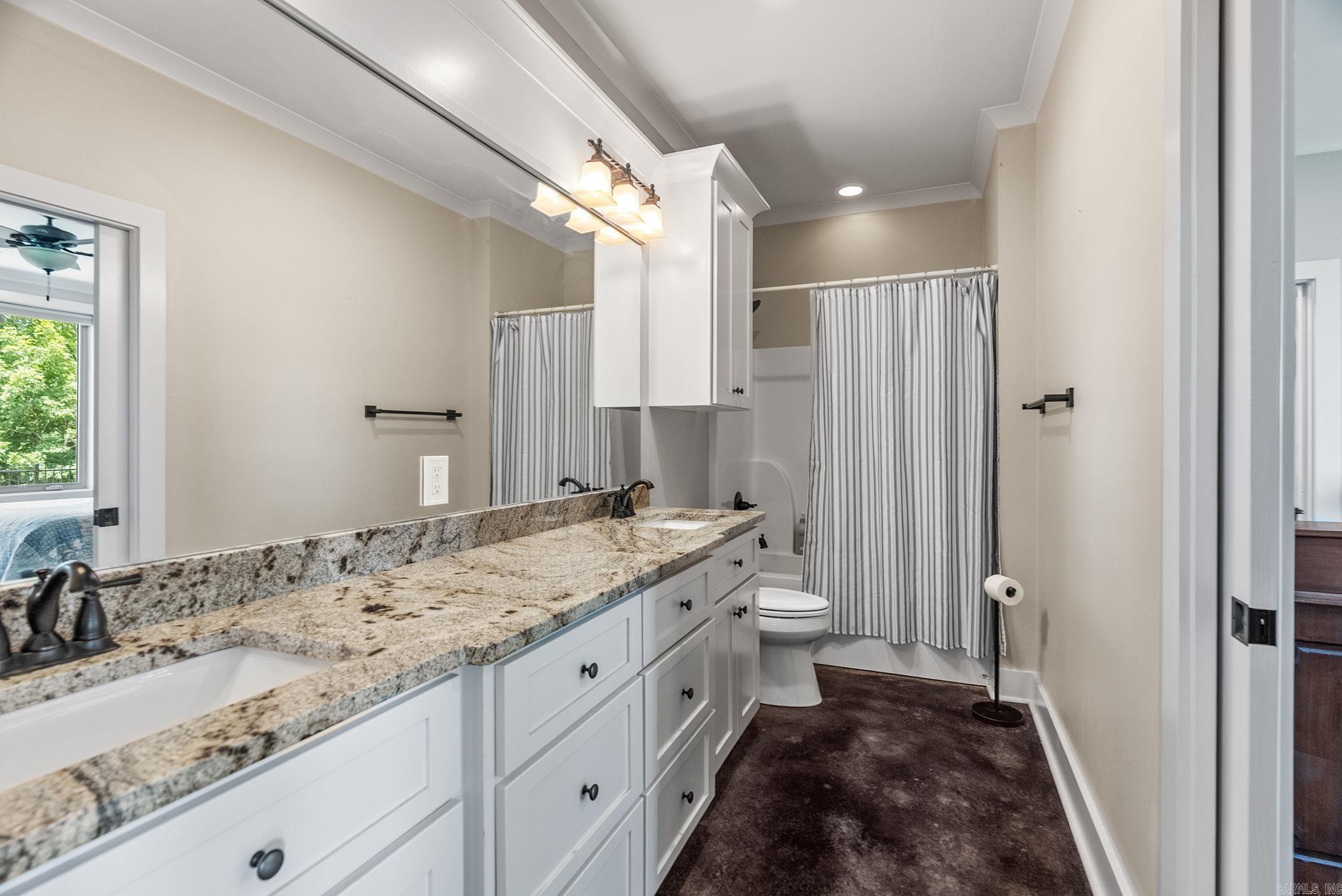 Reynolds Mountain - Residential