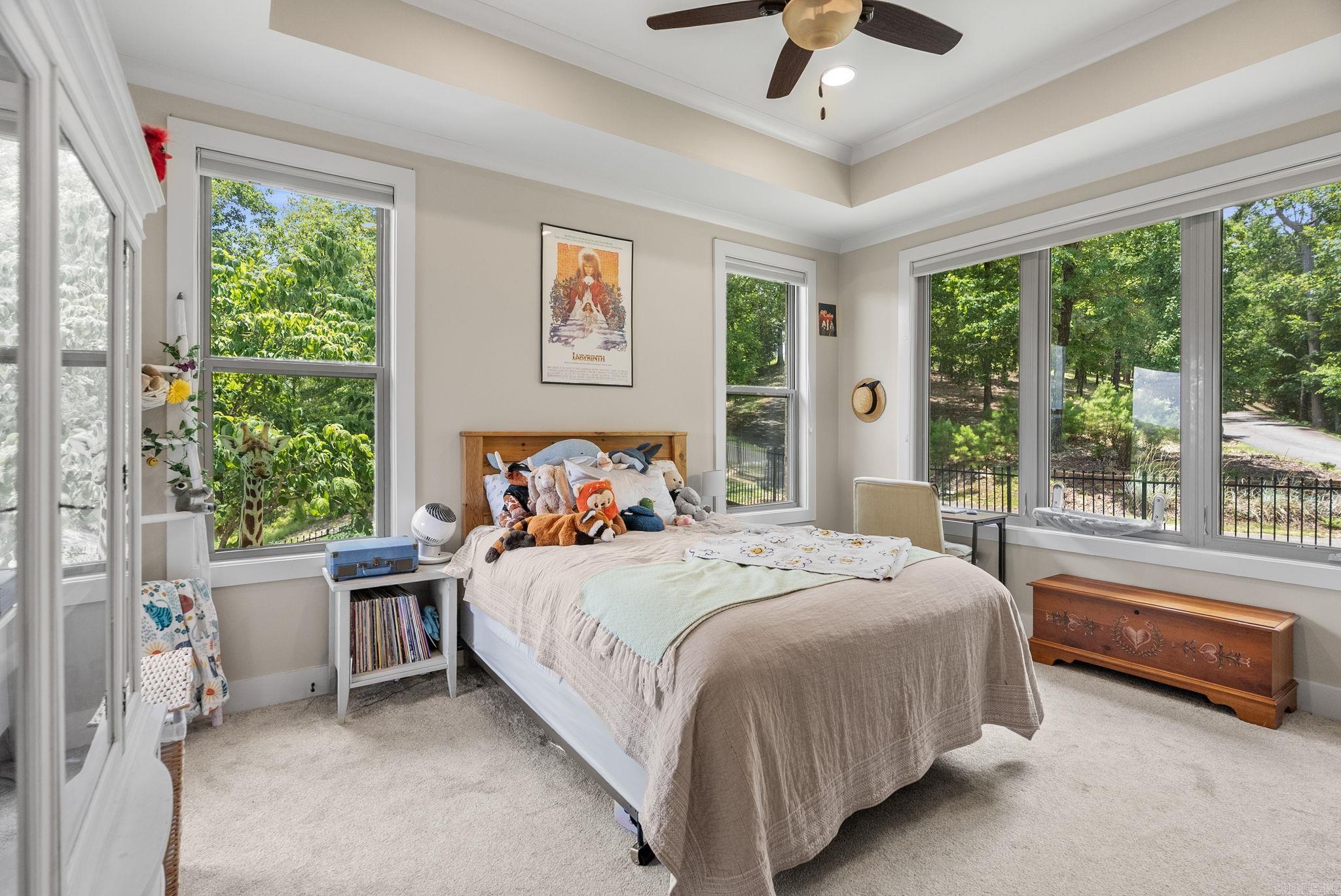 Reynolds Mountain - Residential