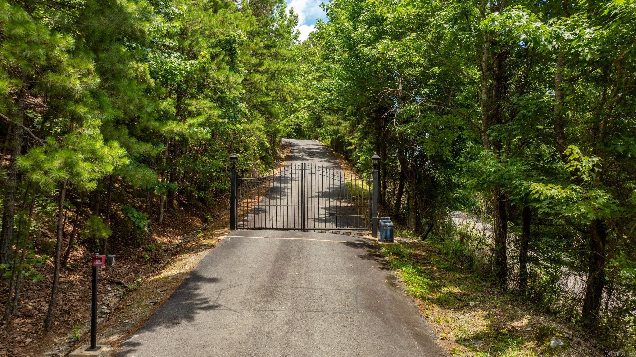 Reynolds Mountain - Residential