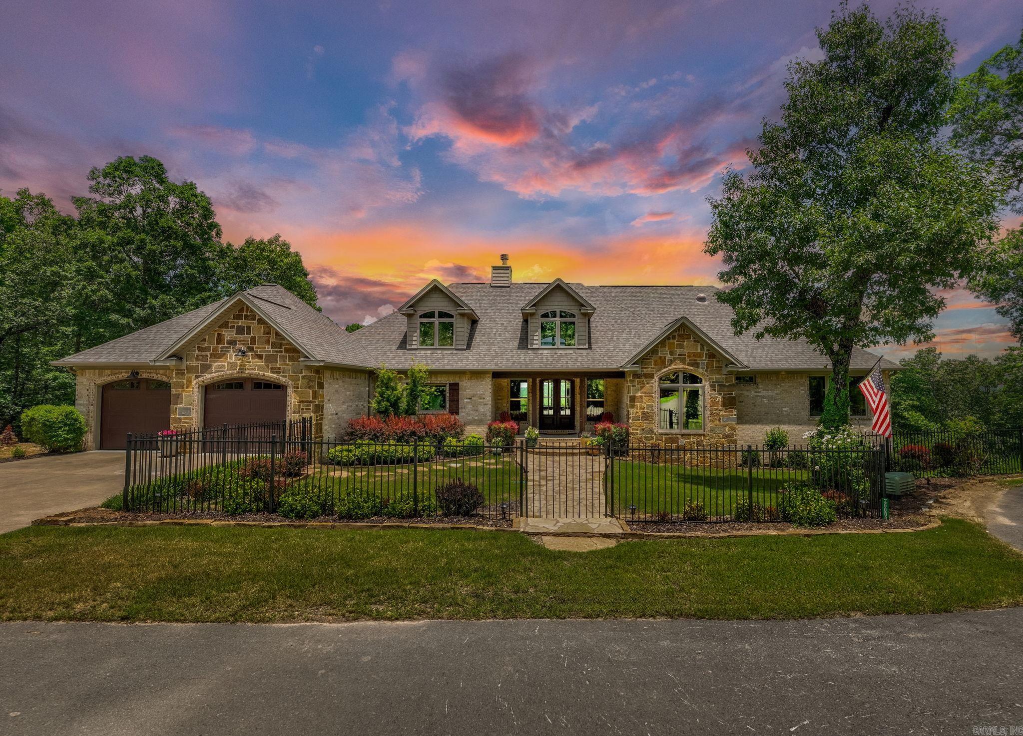 Reynolds Mountain - Residential