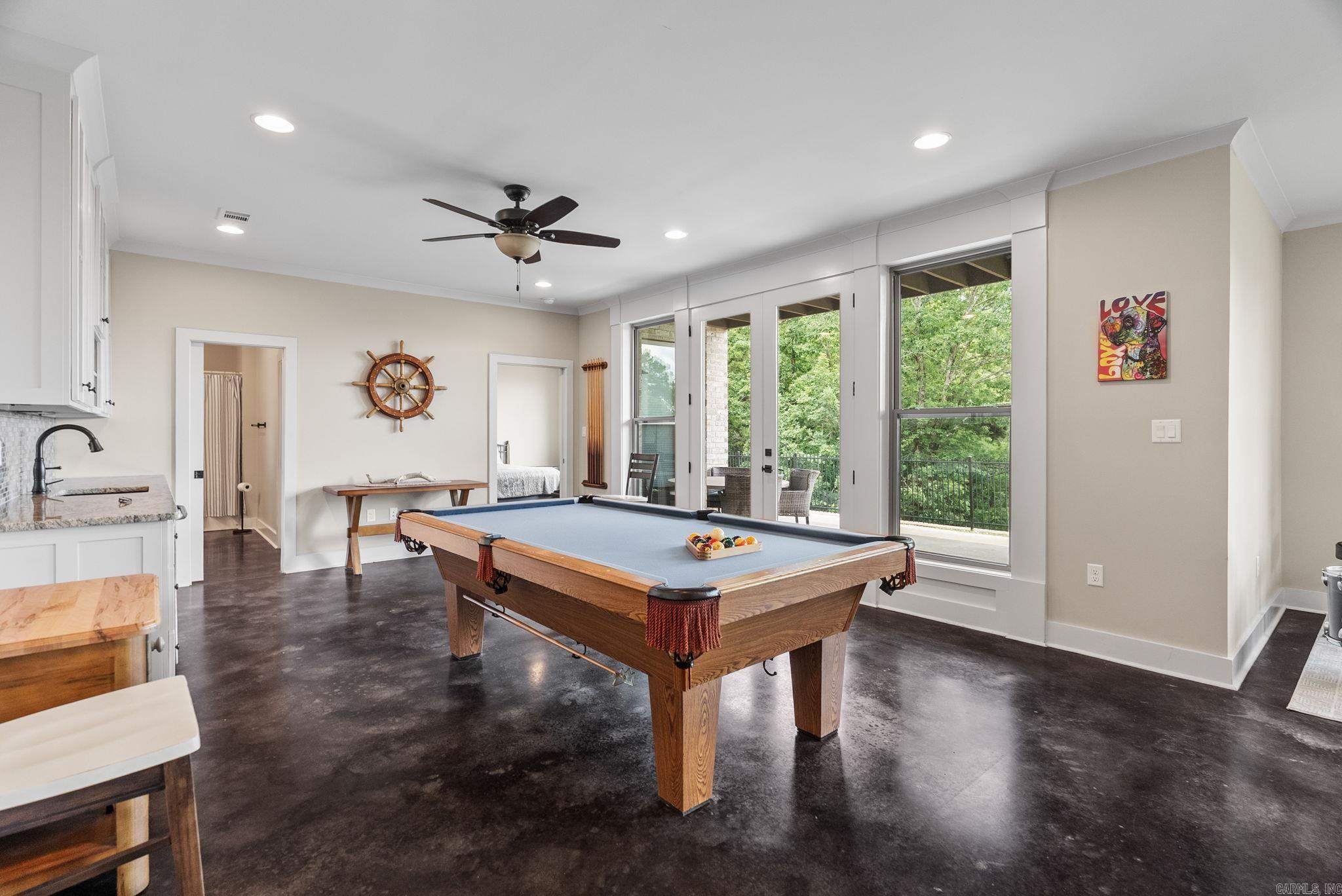 Reynolds Mountain - Residential