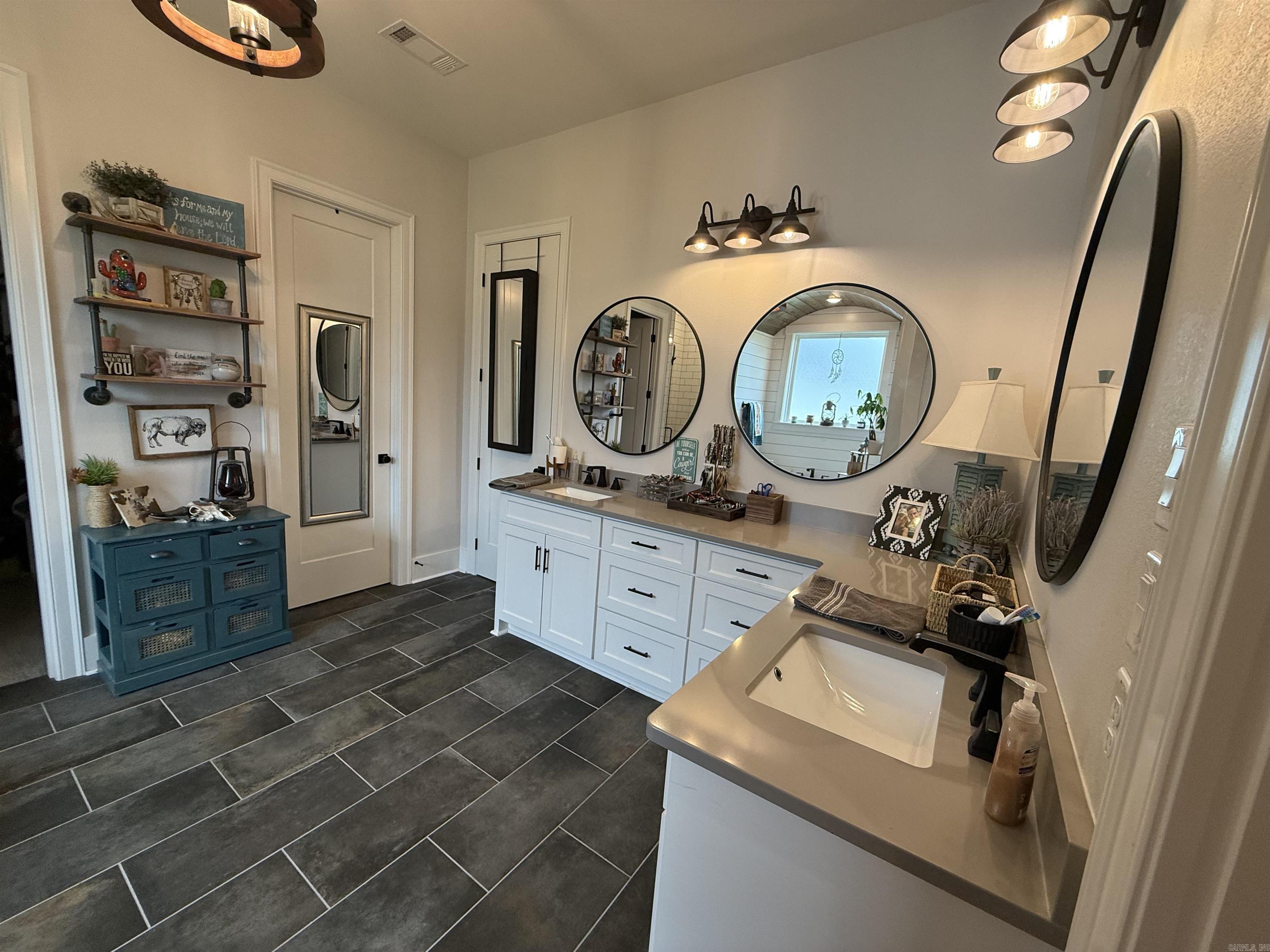 SALT CREEK ESTATES - Residential