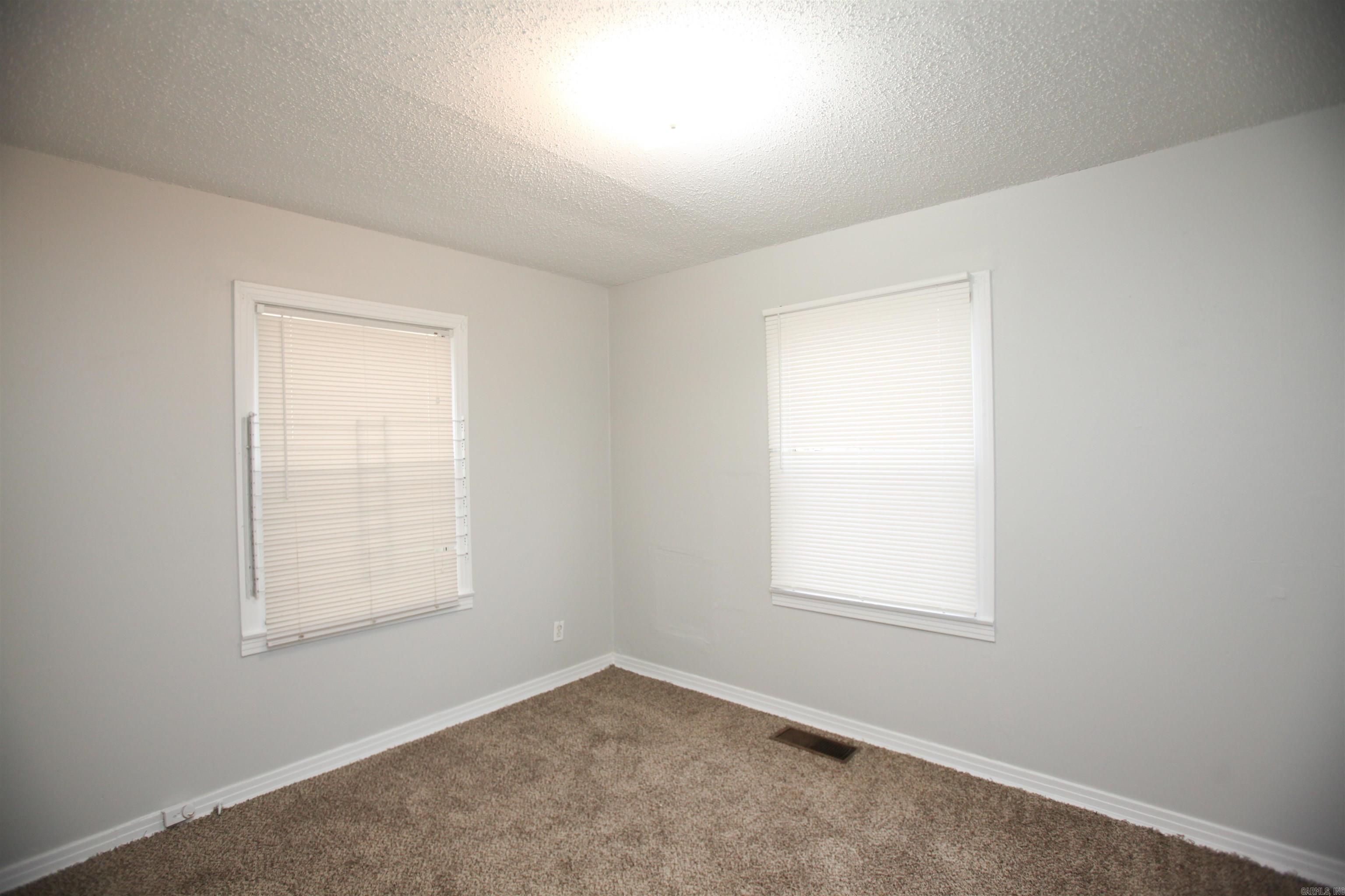 HYDE PARK - Residential