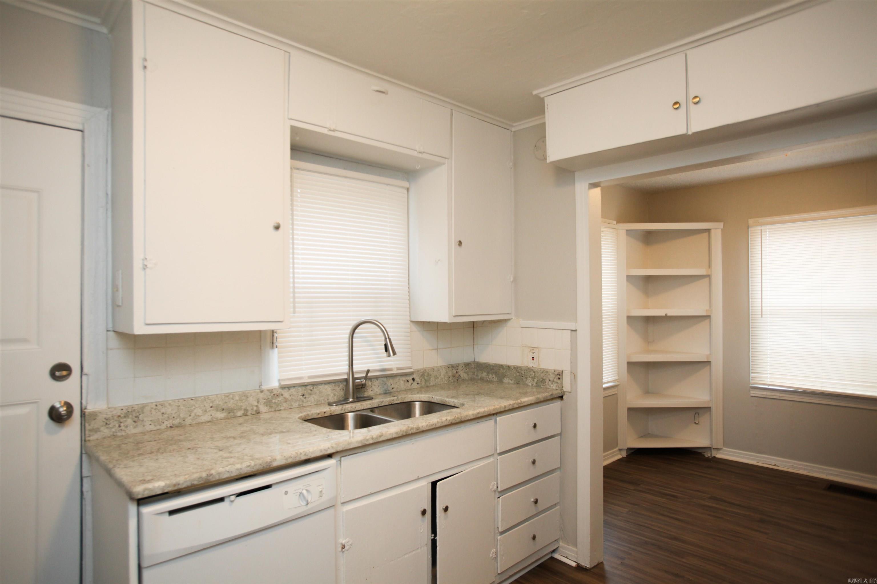 HYDE PARK - Residential