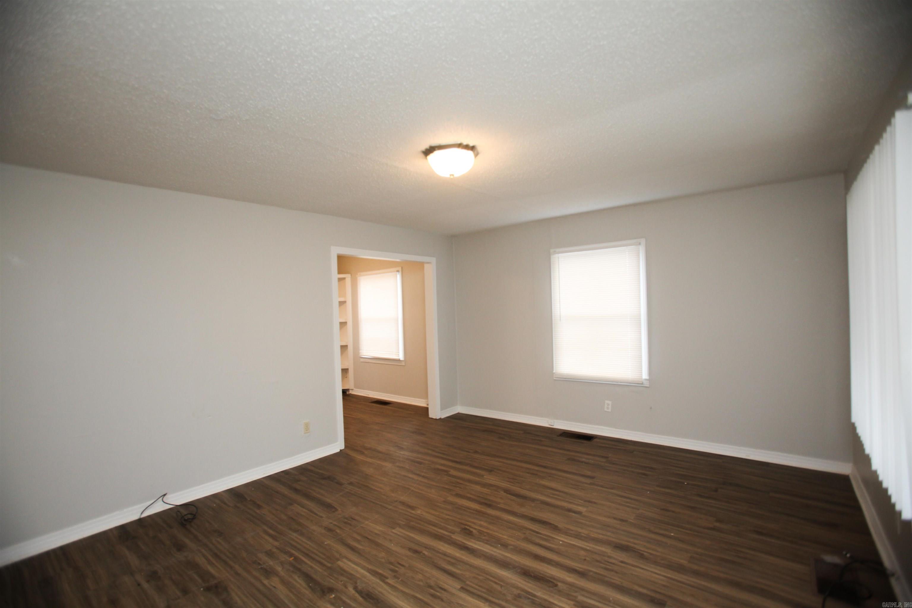 HYDE PARK - Residential