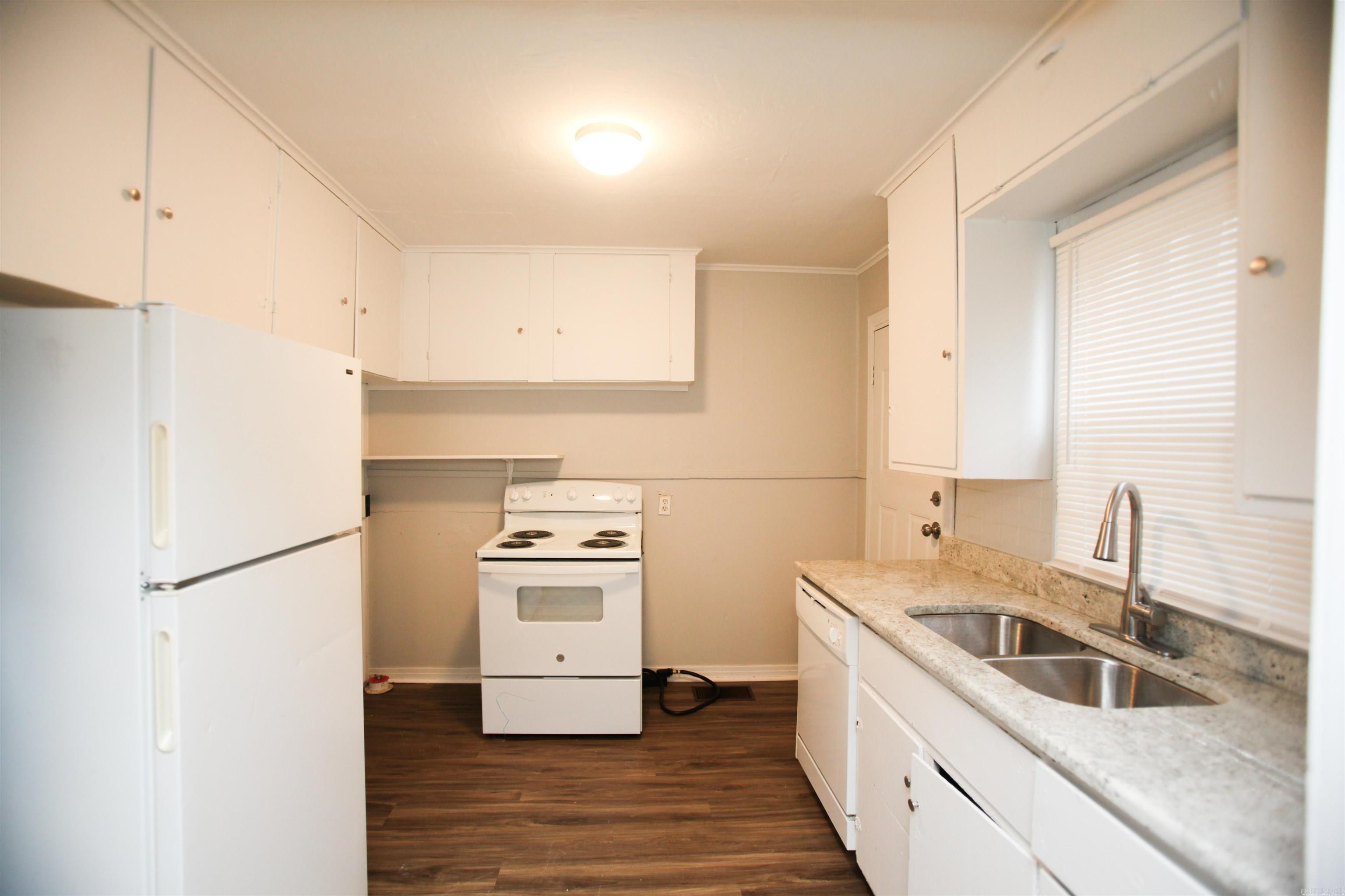 HYDE PARK - Residential