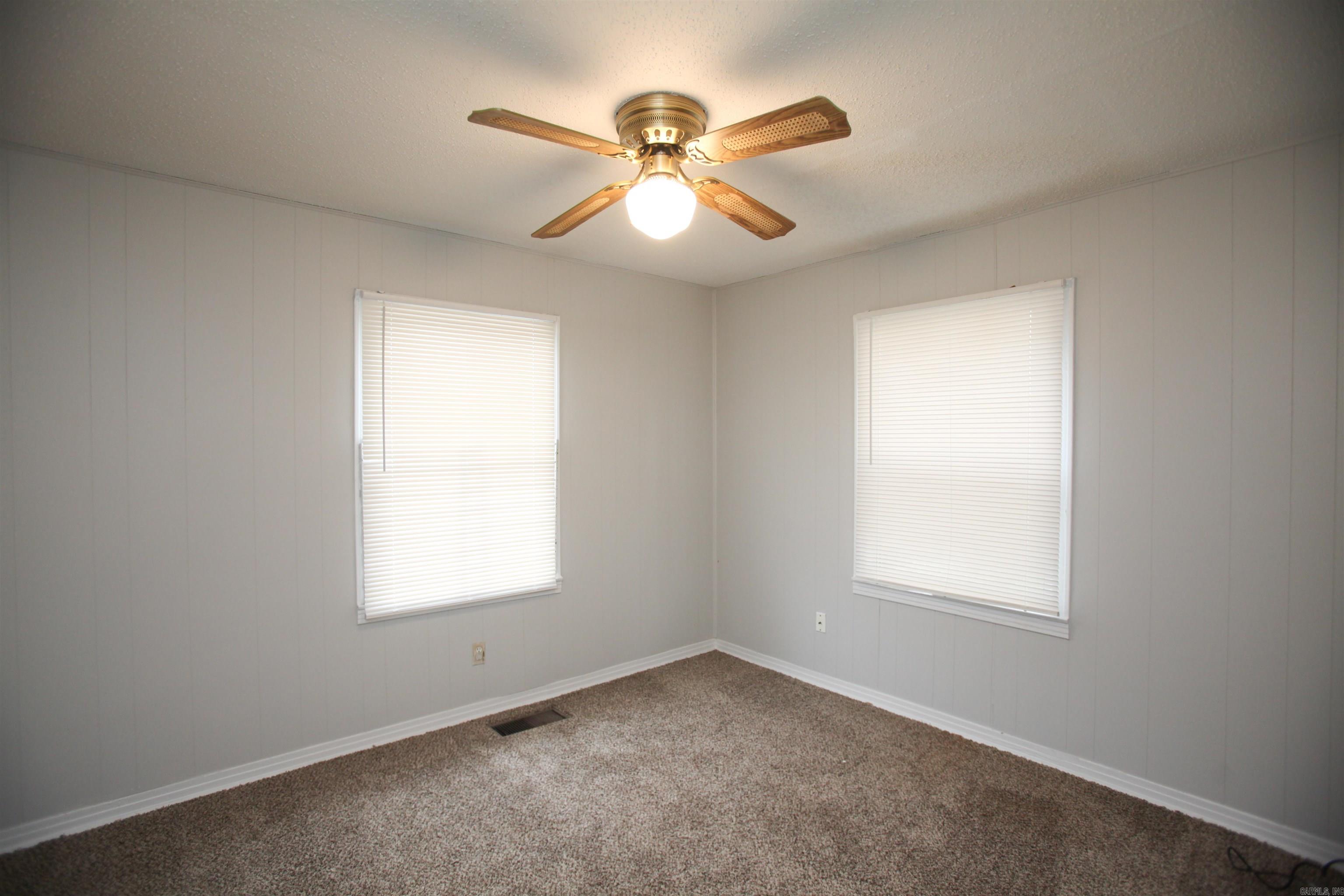 HYDE PARK - Residential