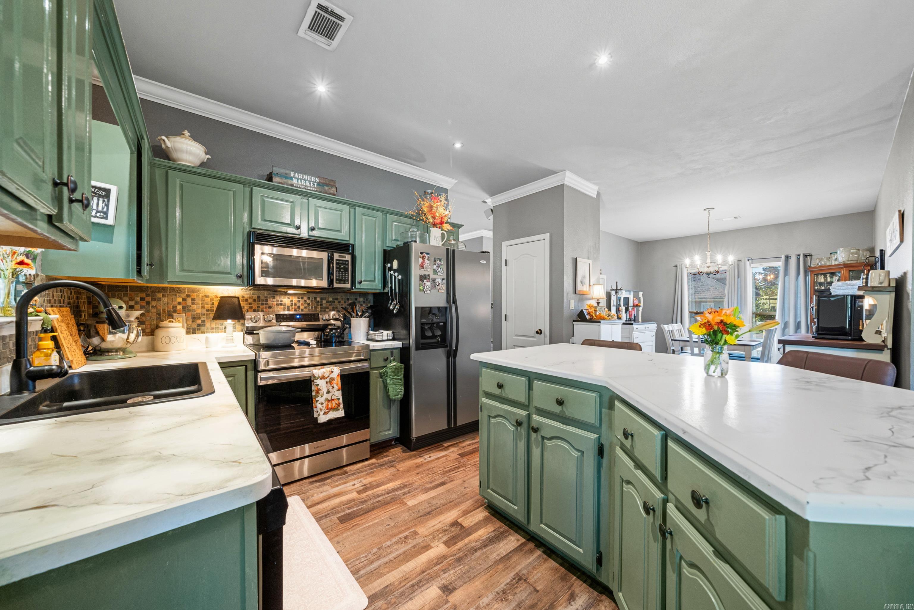 MAPLEWOOD ESTATES - Residential