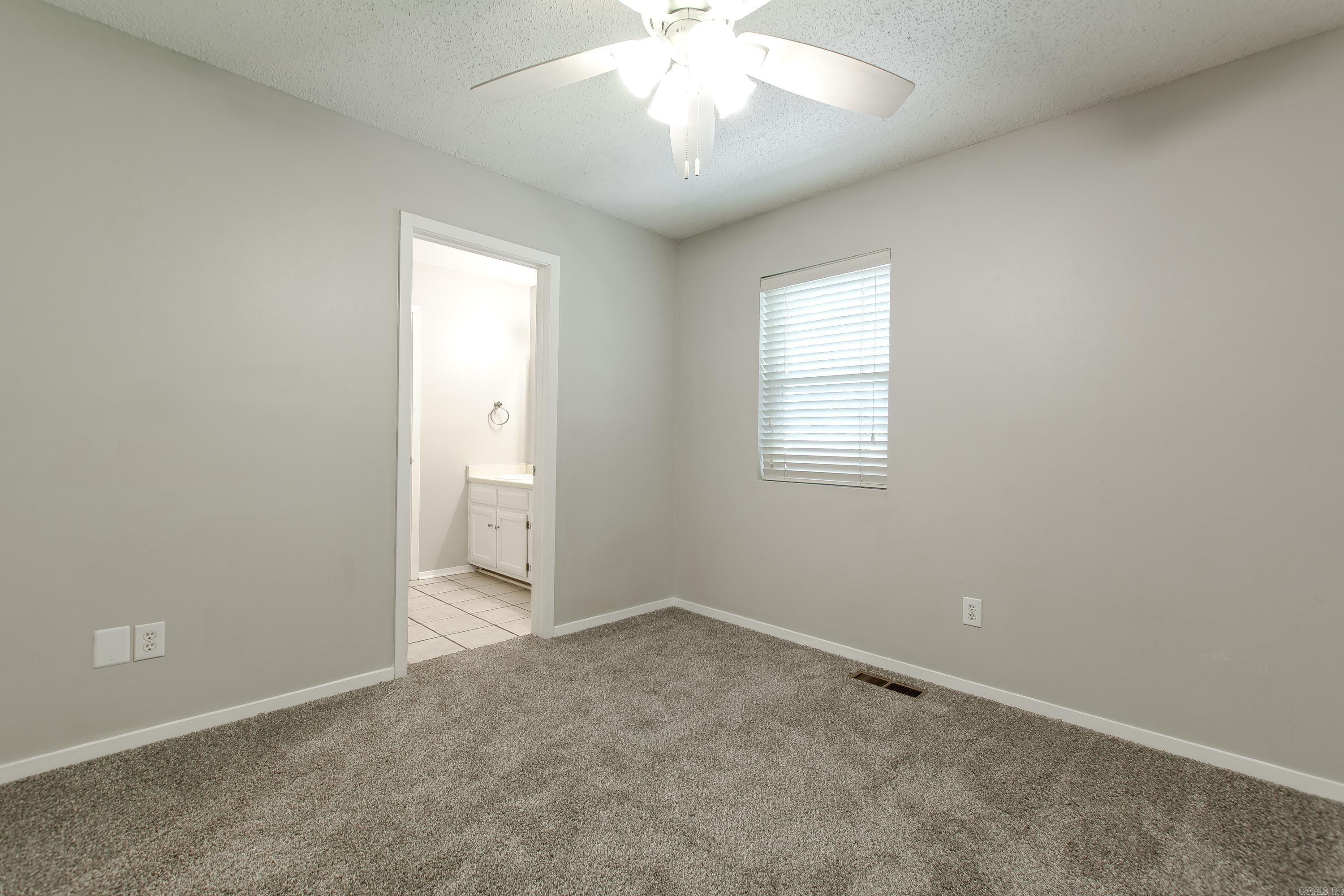 OAKCREST MANOR TWNHMS - Residential