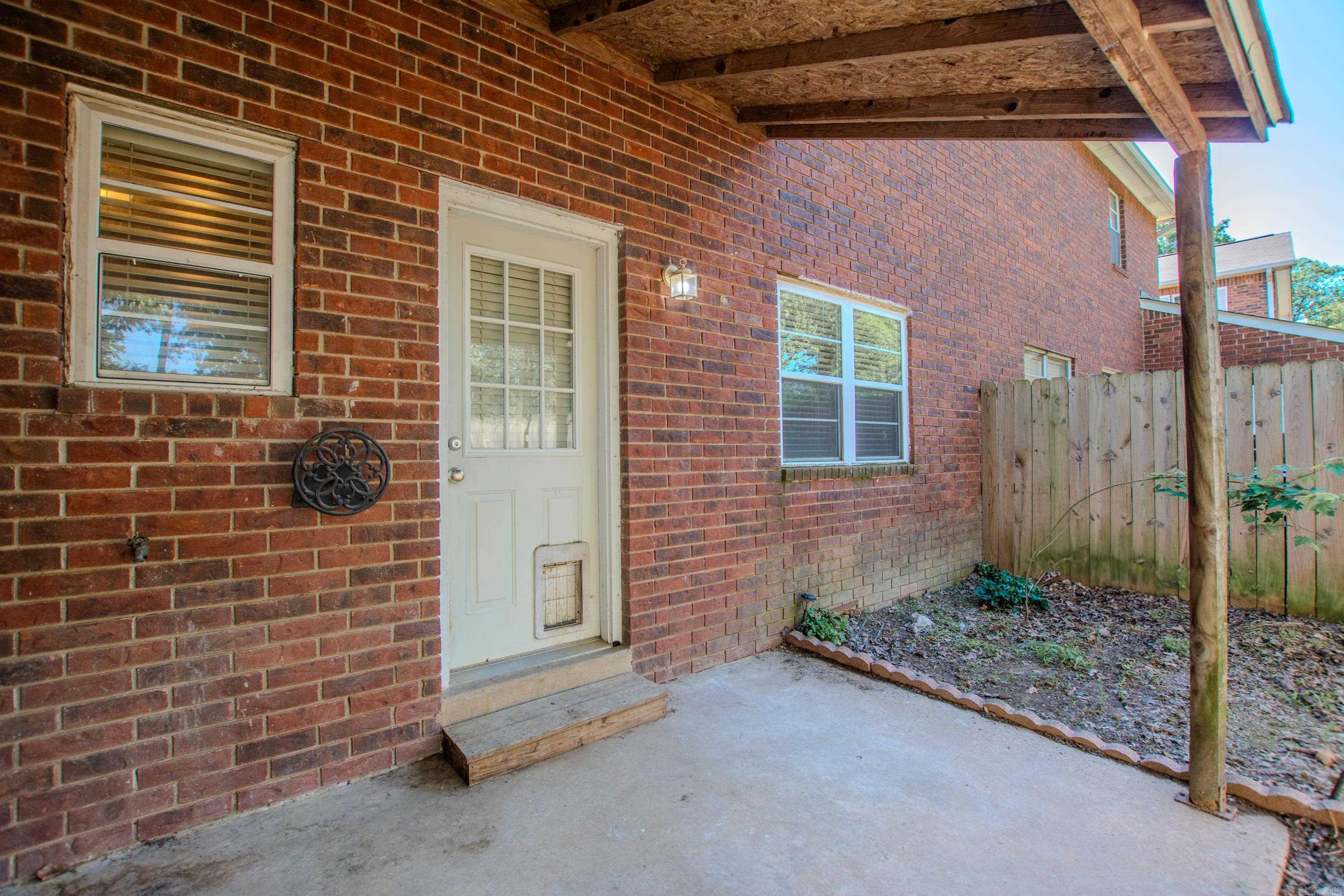 OAKCREST MANOR TWNHMS - Residential