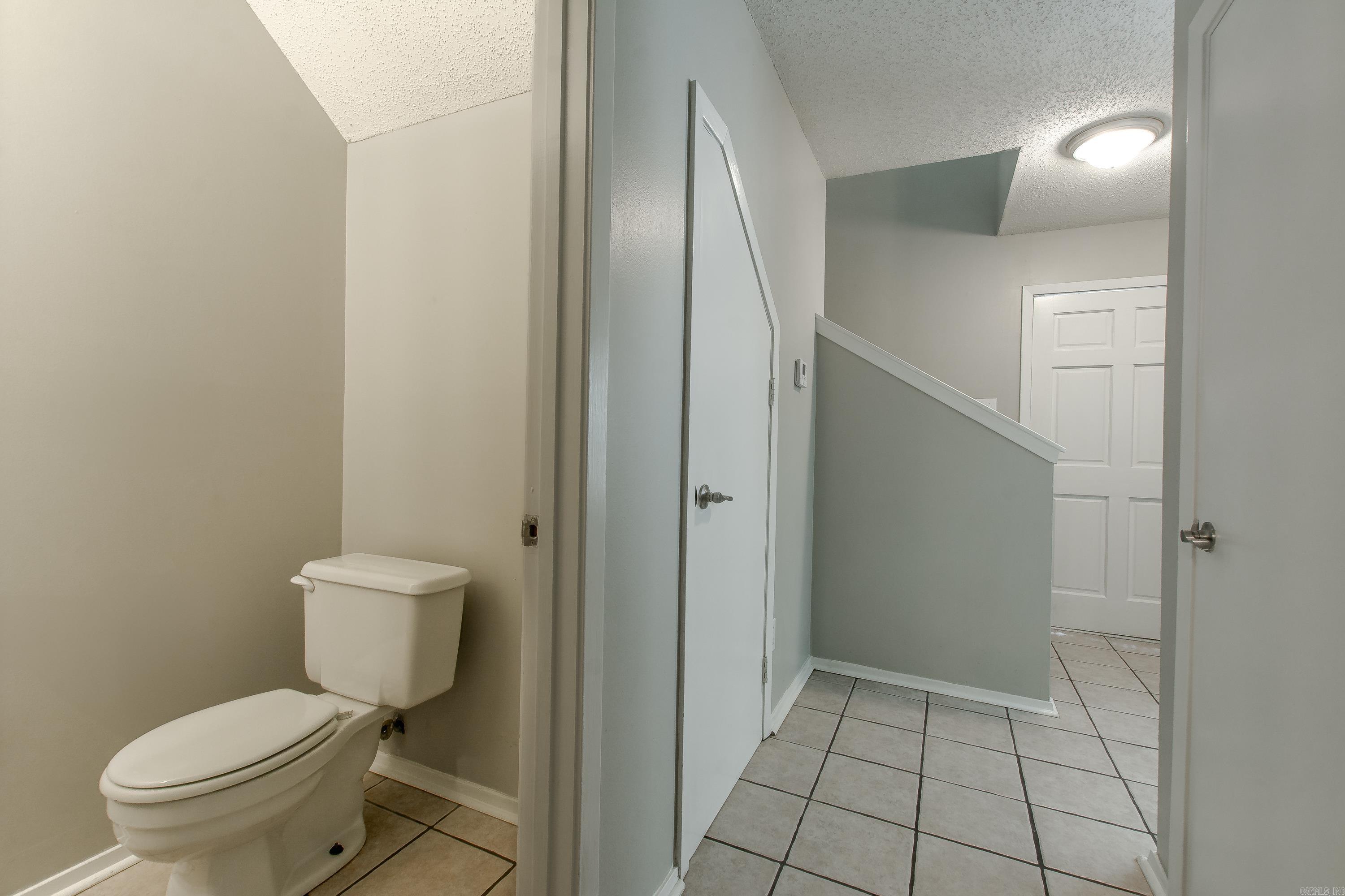 OAKCREST MANOR TWNHMS - Residential