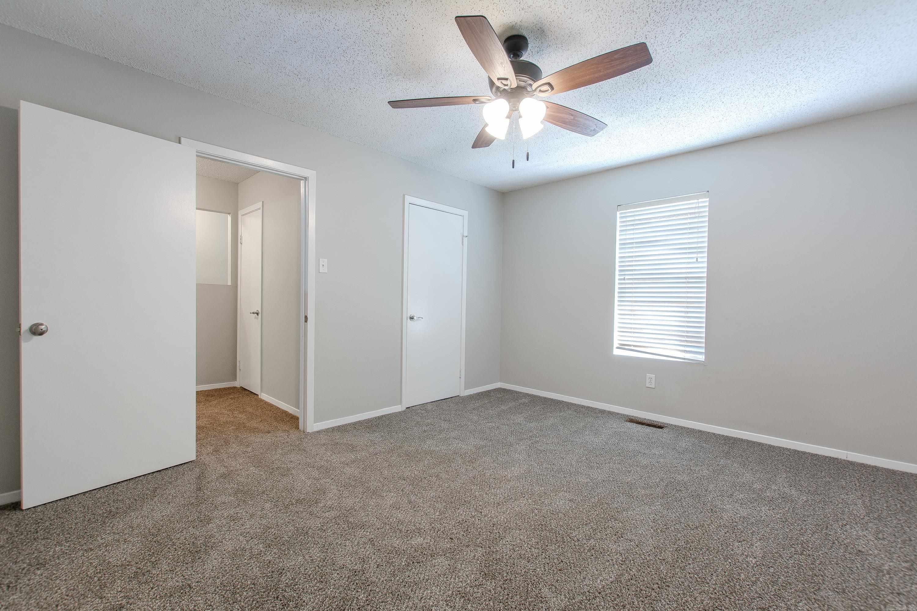 OAKCREST MANOR TWNHMS - Residential