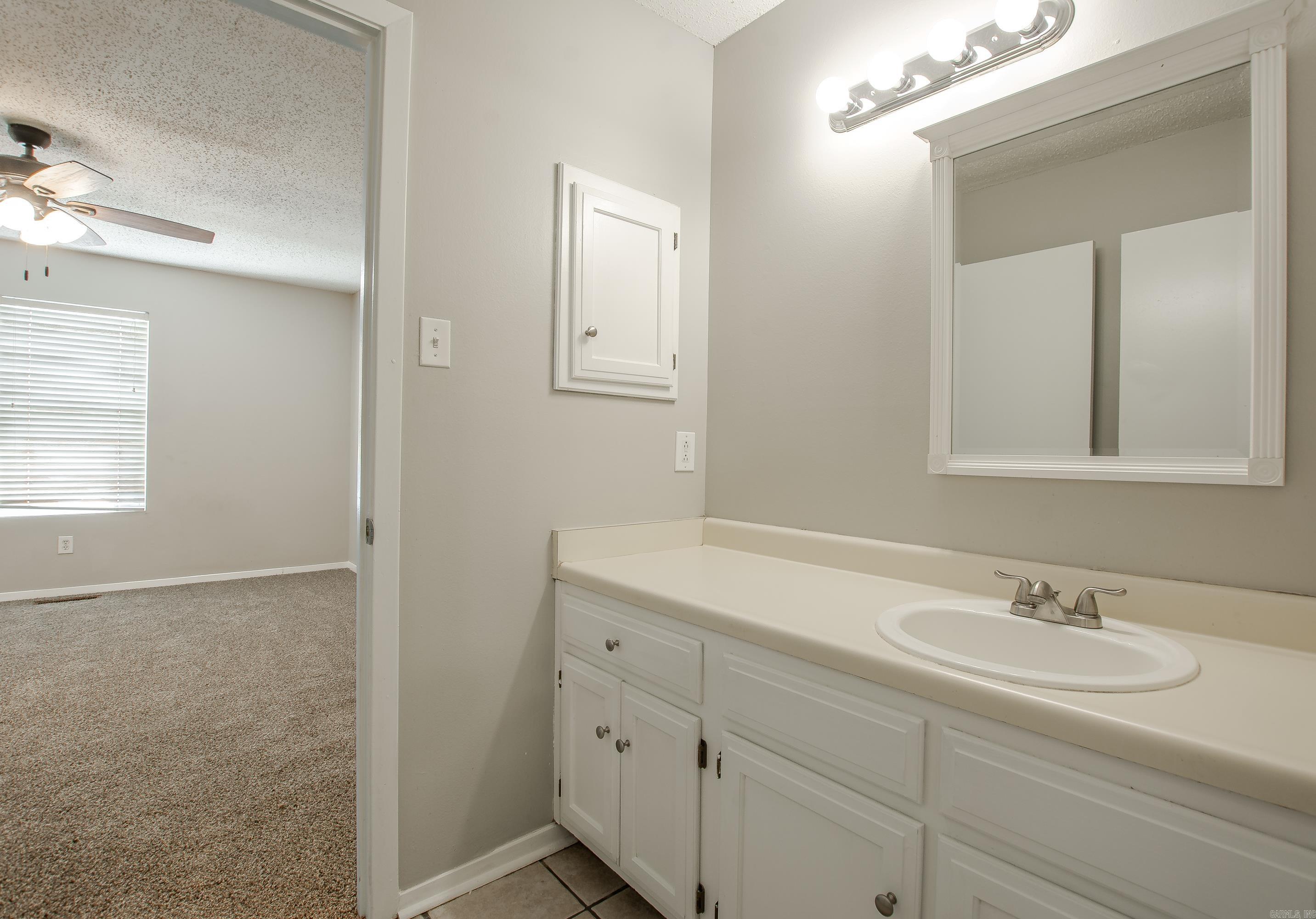 OAKCREST MANOR TWNHMS - Residential