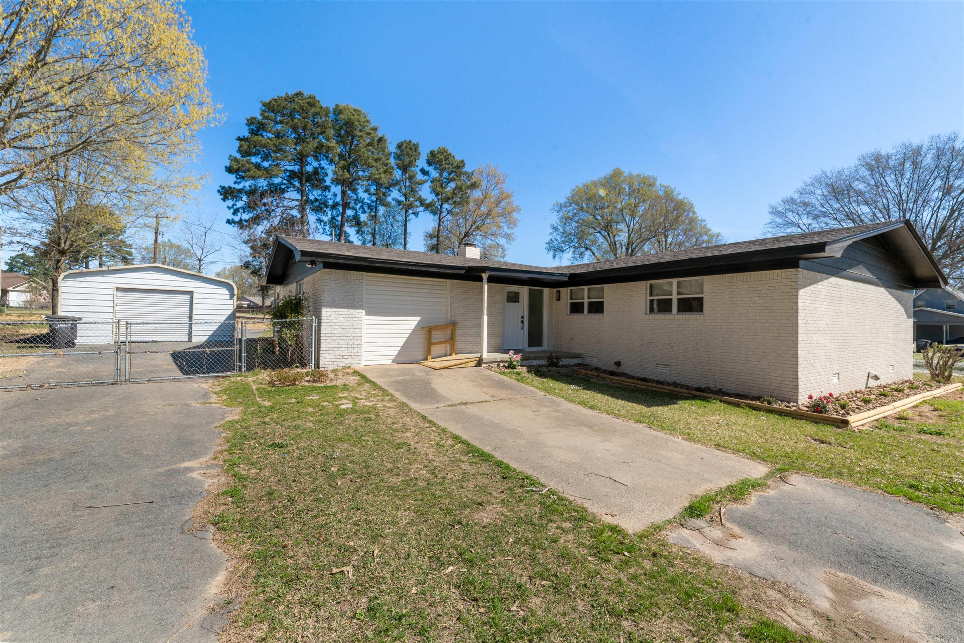 JAXON TERRACE - Residential