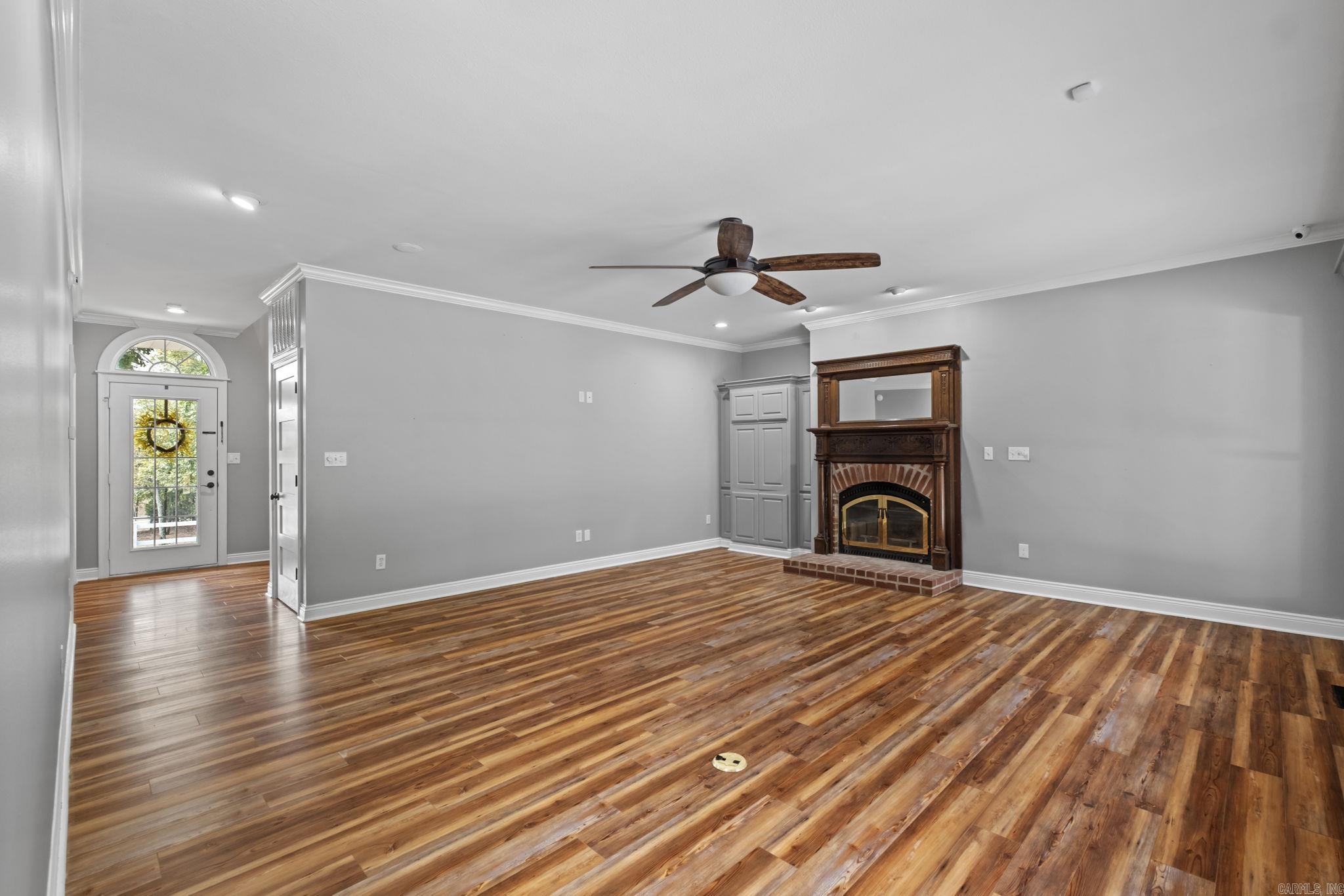 NORTH HILLS ESTATES - Residential