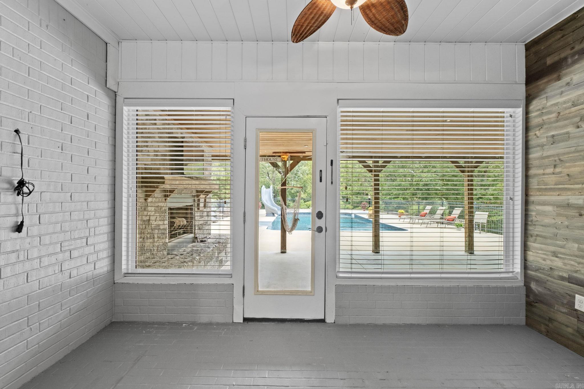 NORTH HILLS ESTATES - Residential