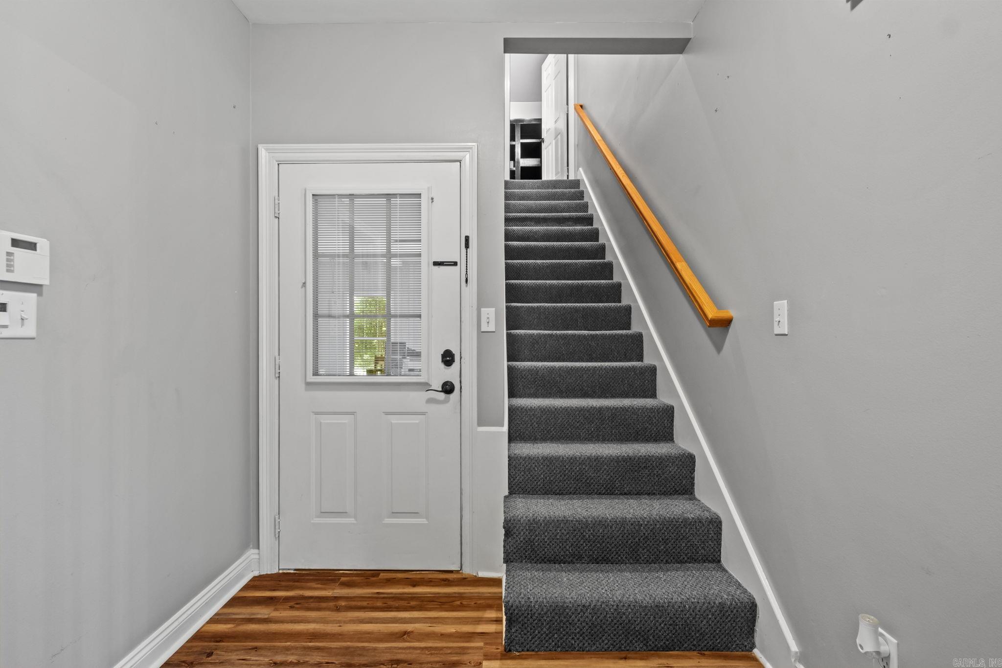 NORTH HILLS ESTATES - Residential