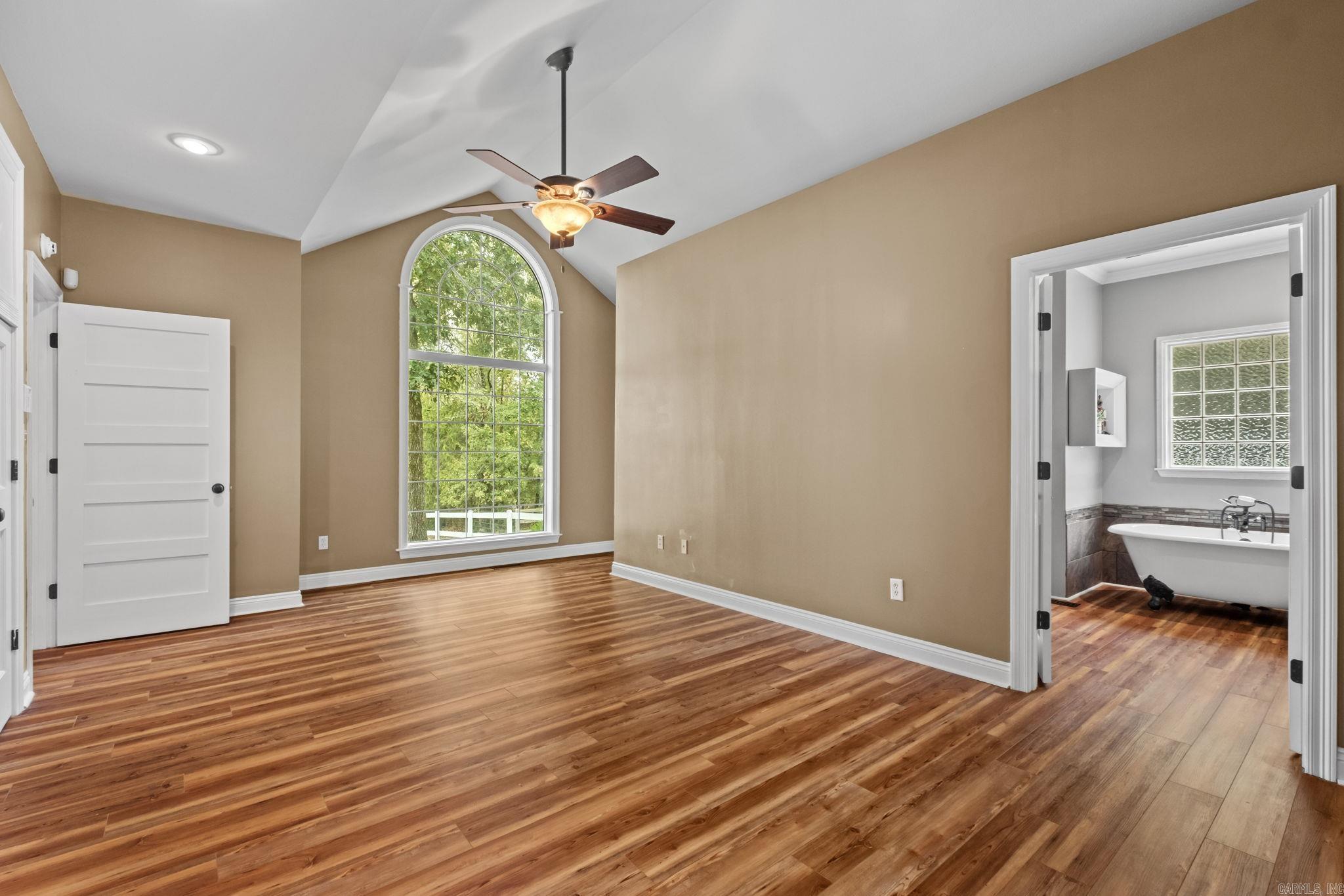 NORTH HILLS ESTATES - Residential