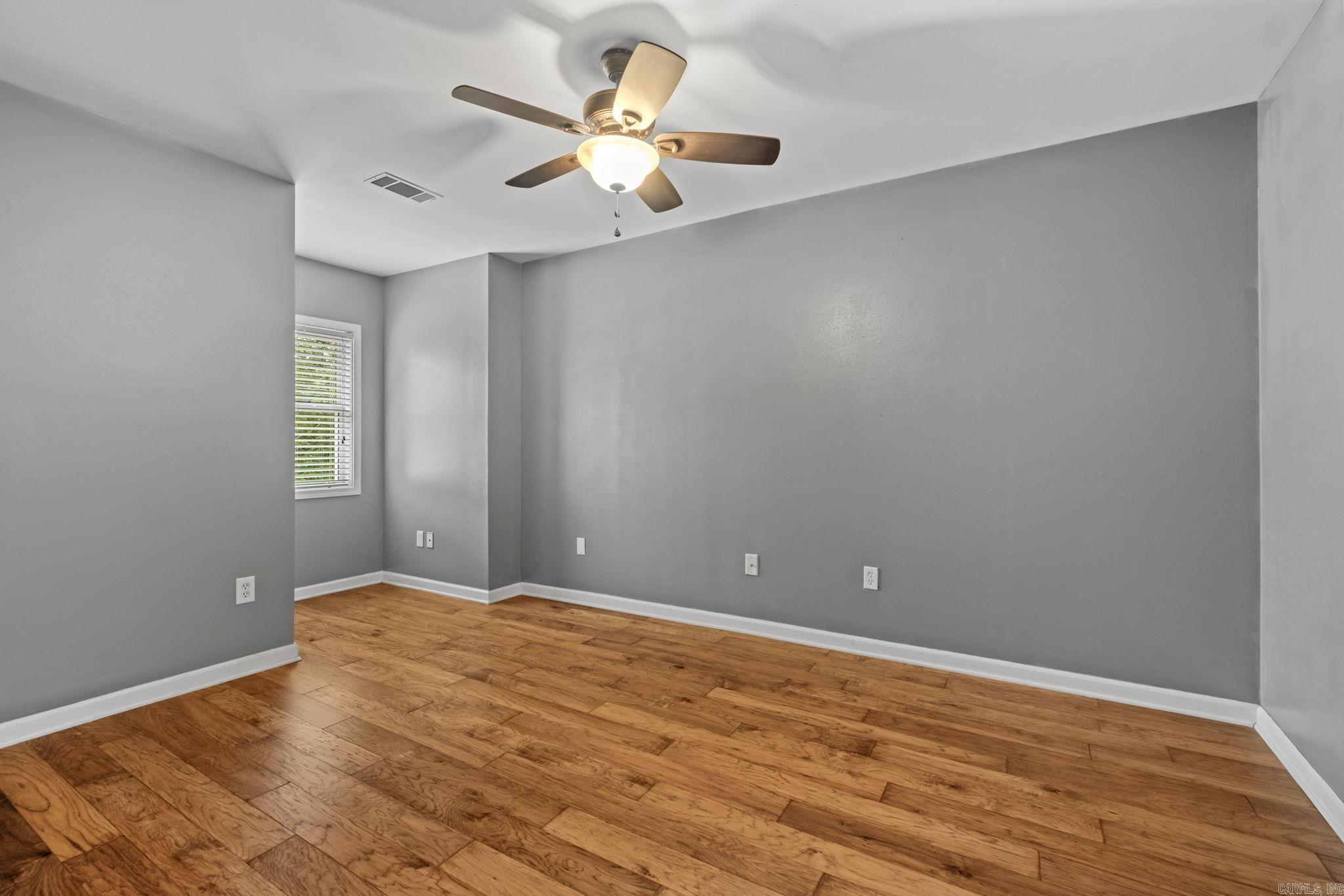 NORTH HILLS ESTATES - Residential