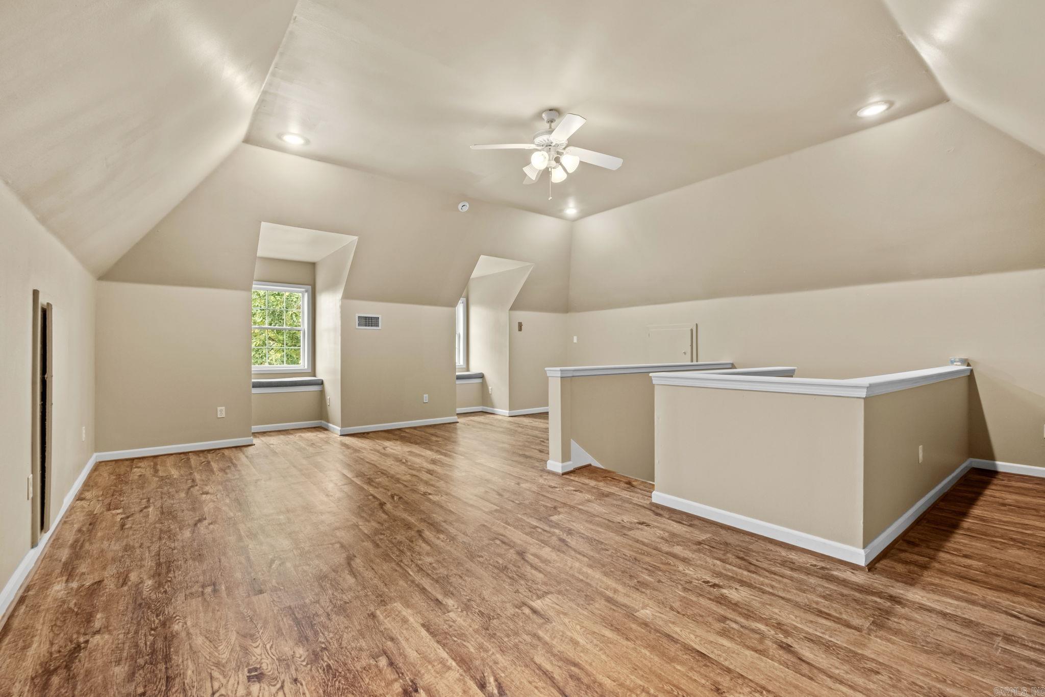 NORTH HILLS ESTATES - Residential