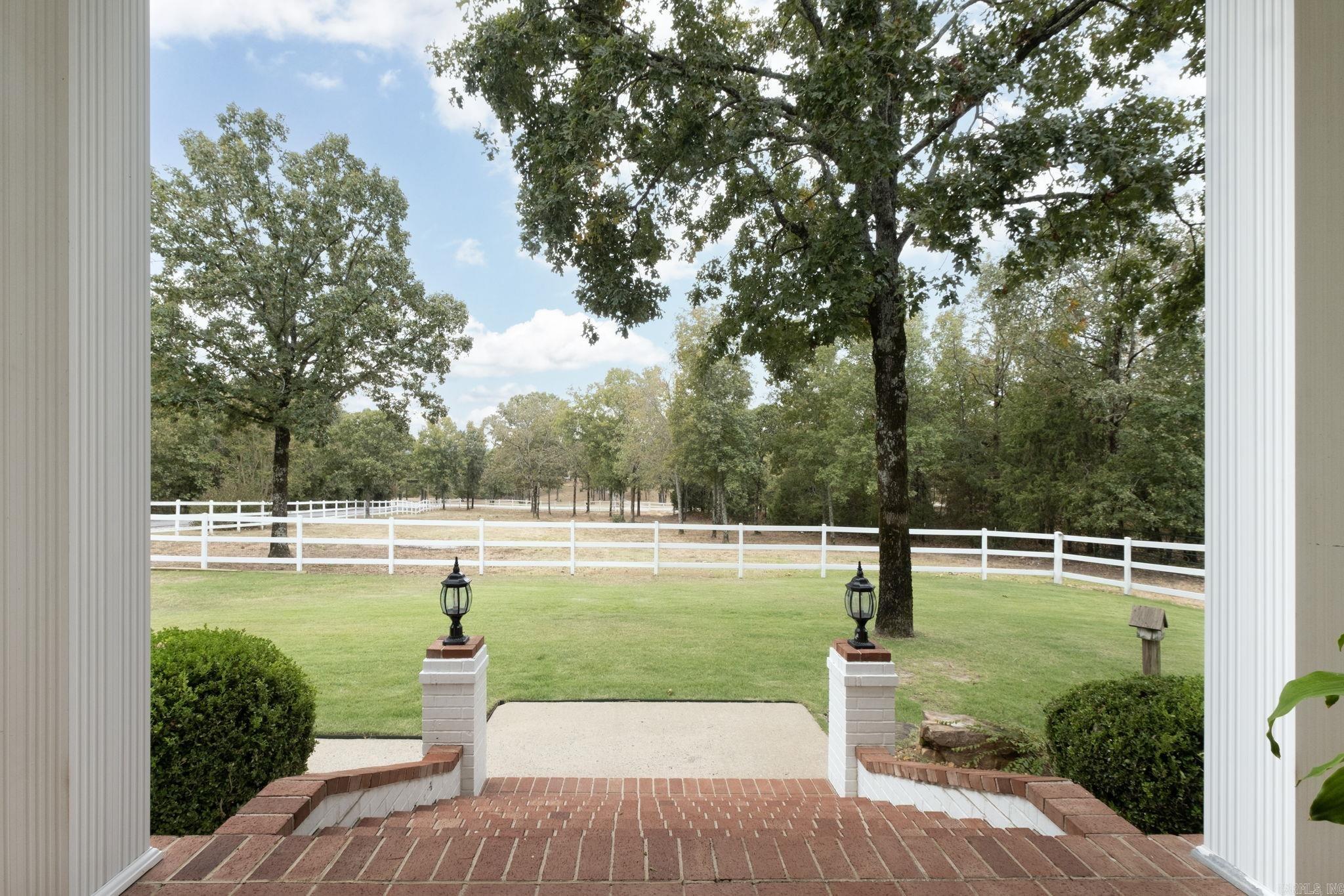 NORTH HILLS ESTATES - Residential