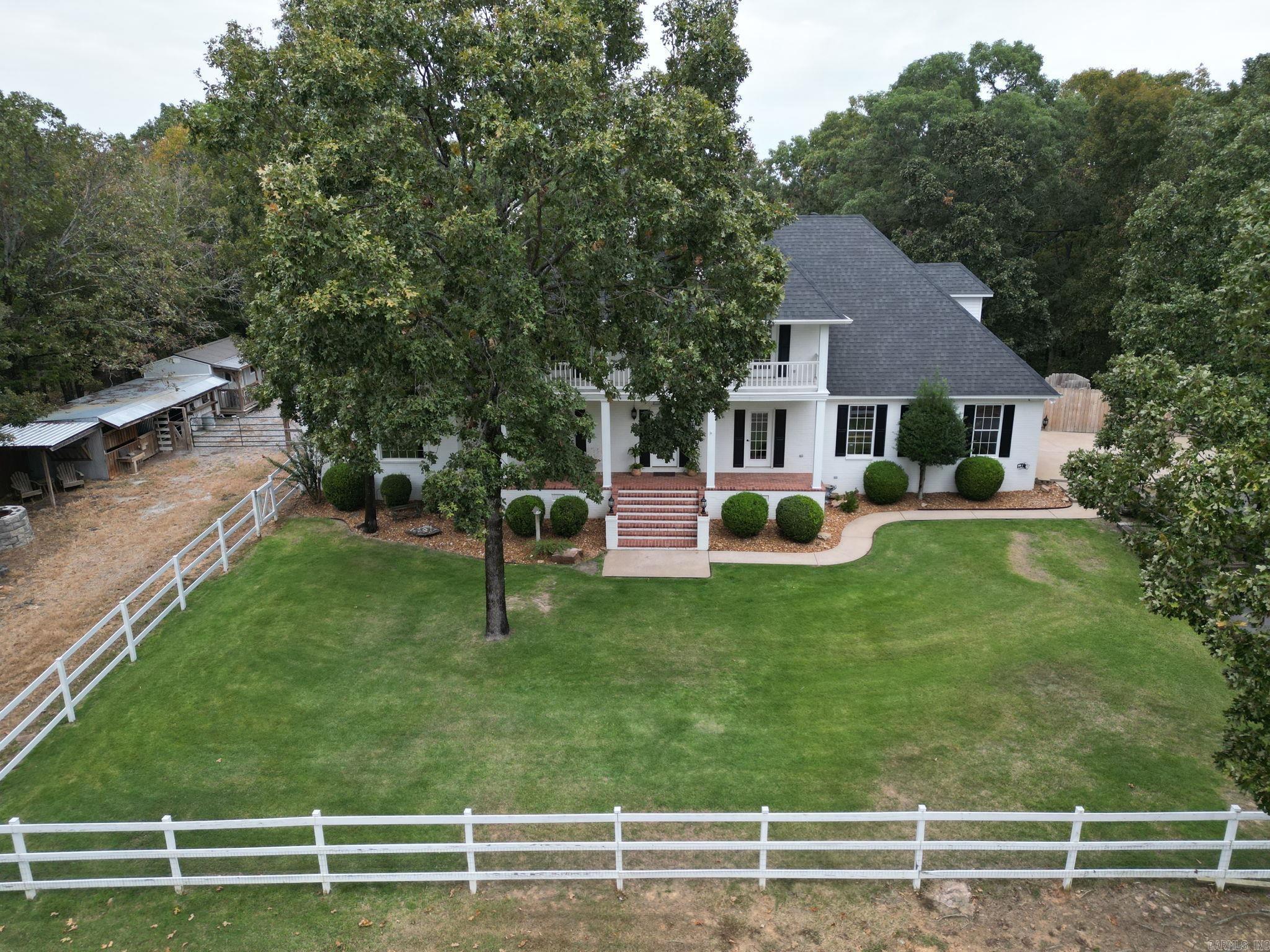 NORTH HILLS ESTATES - Residential