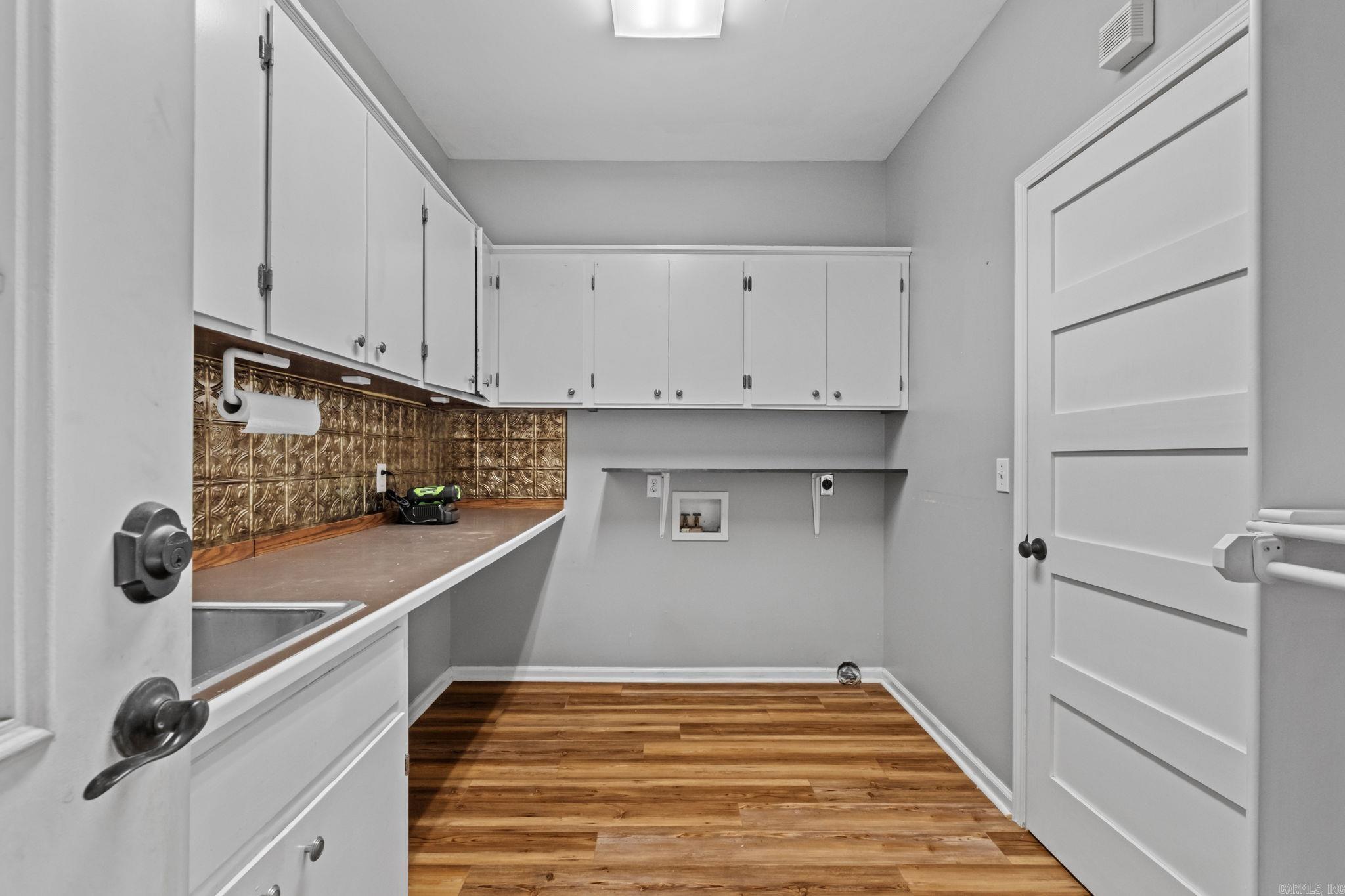 NORTH HILLS ESTATES - Residential